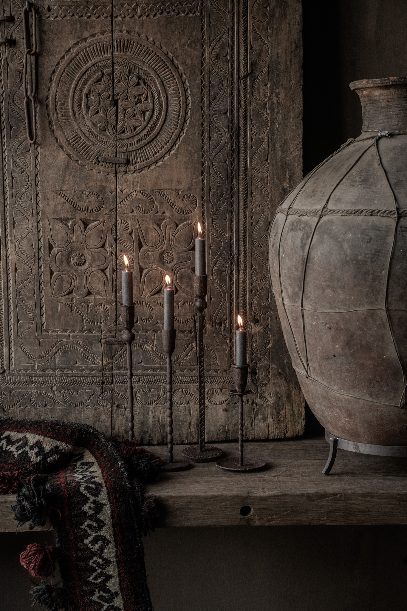 Dusk iron candlesticks by HOFFZ interior-1