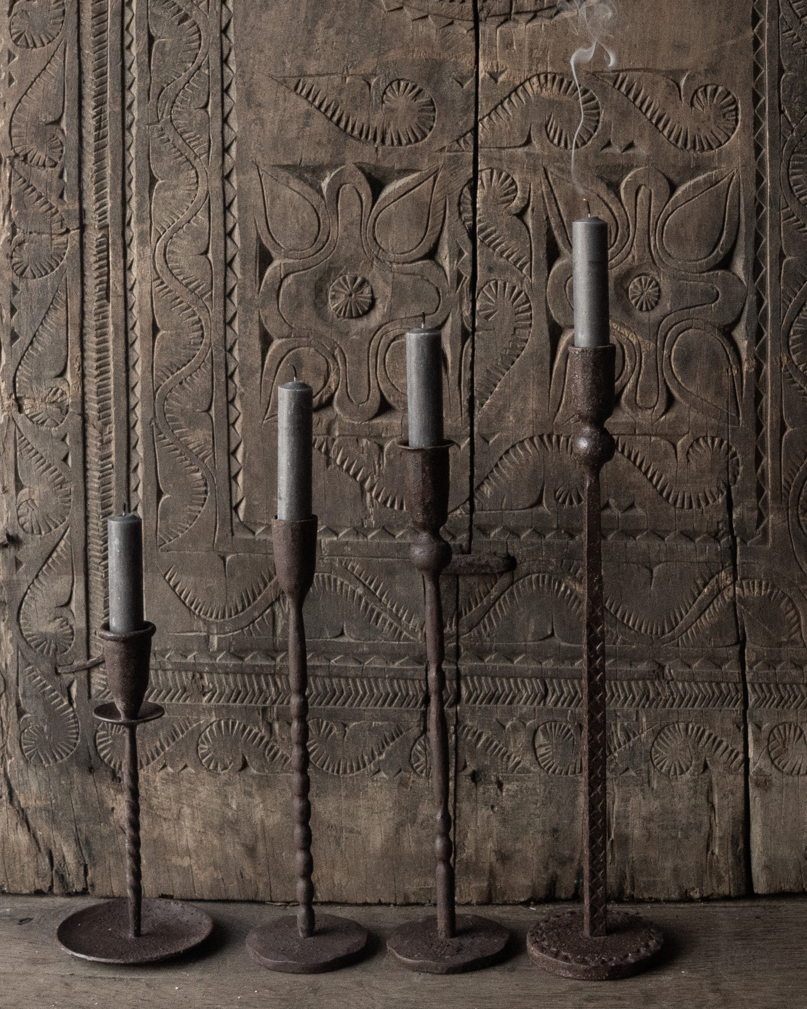 Dusk iron candlesticks by HOFFZ interior-6