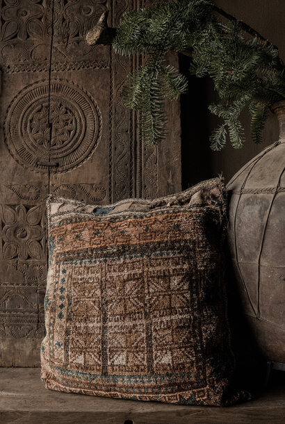 Vintage Carpet Cushion HOFFZ