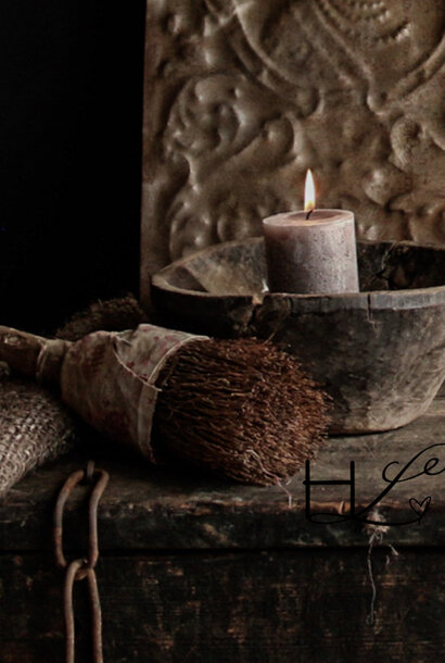 Kleine, authentische Wabi-Sabi-Holzschale