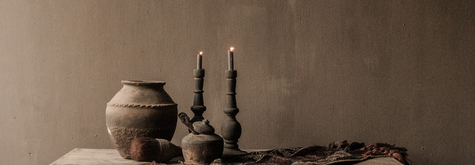 oude Salontafel oud rustiek uniek met drie lades