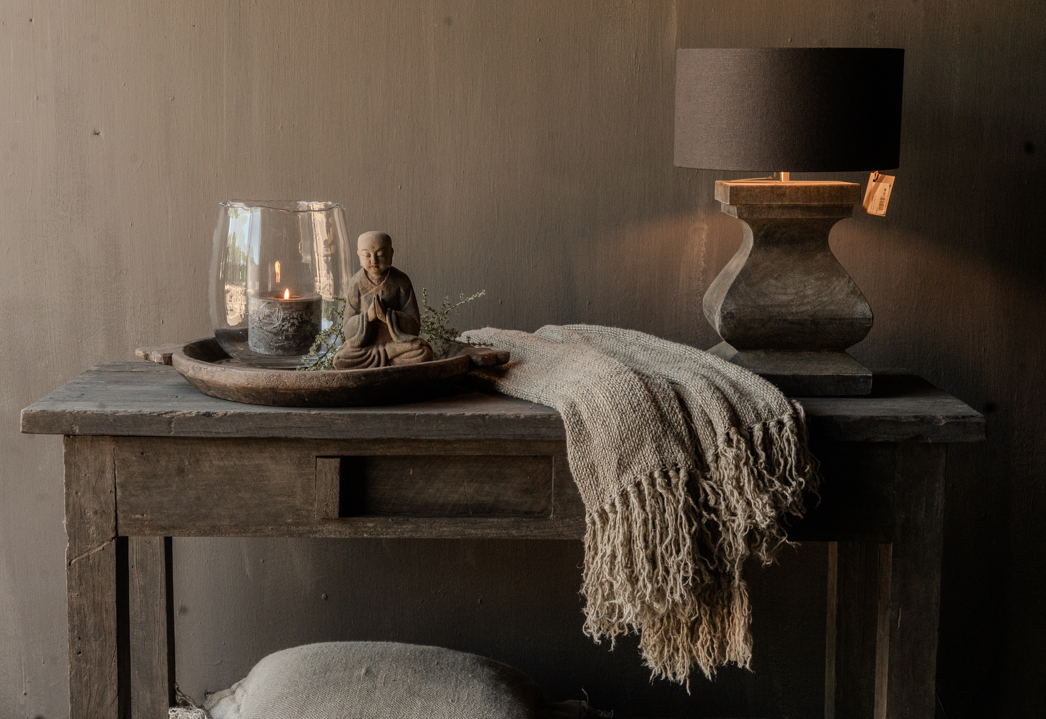 Old Farm Sidetable Aura Peeperkorn-8