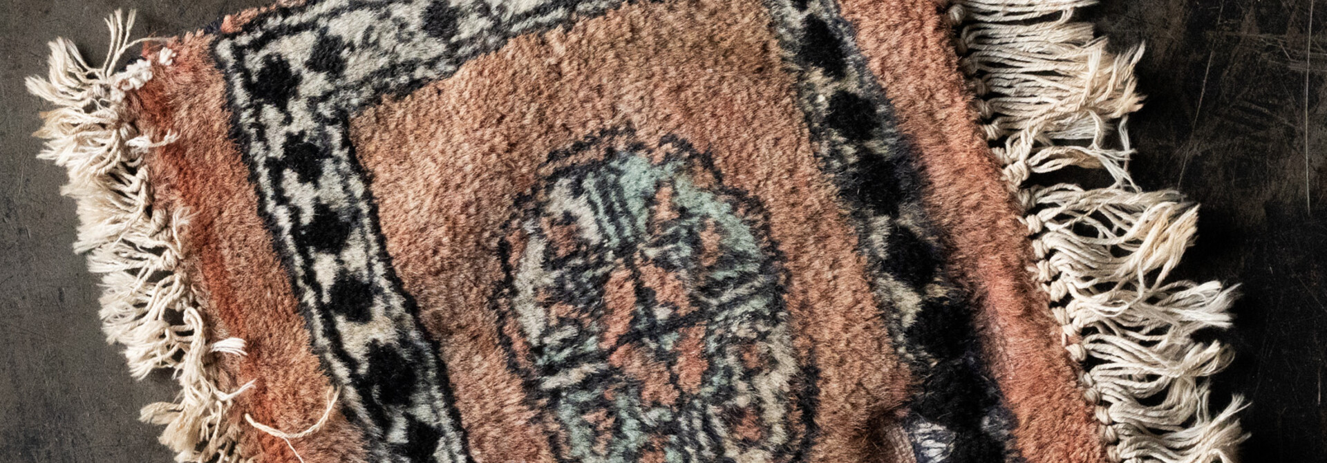 Klein Vintage Perzisch tafelkleedje