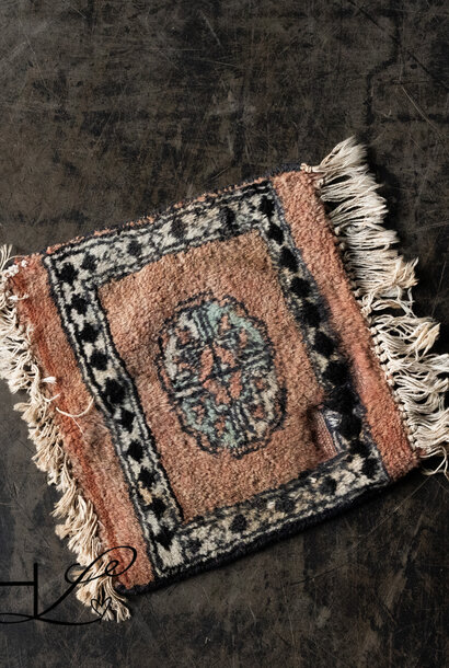 Klein Vintage Perzisch tafelkleedje 30cm