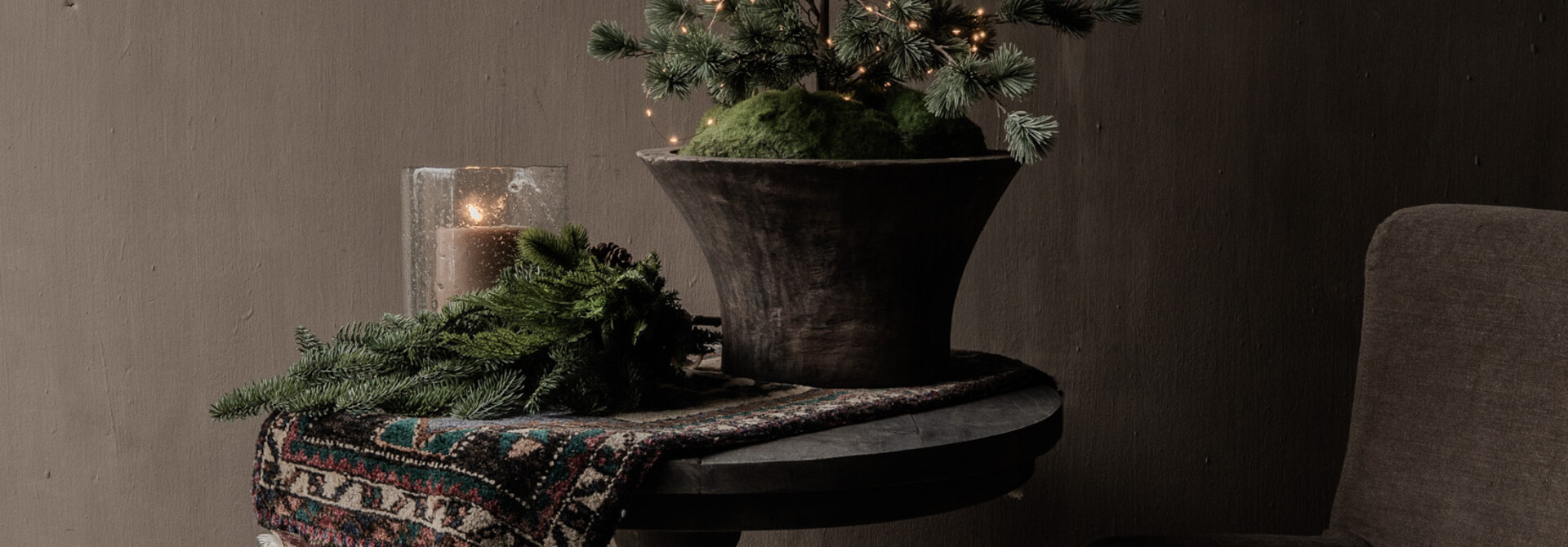 Sturdy old wooden wine table / round table HOFFZ