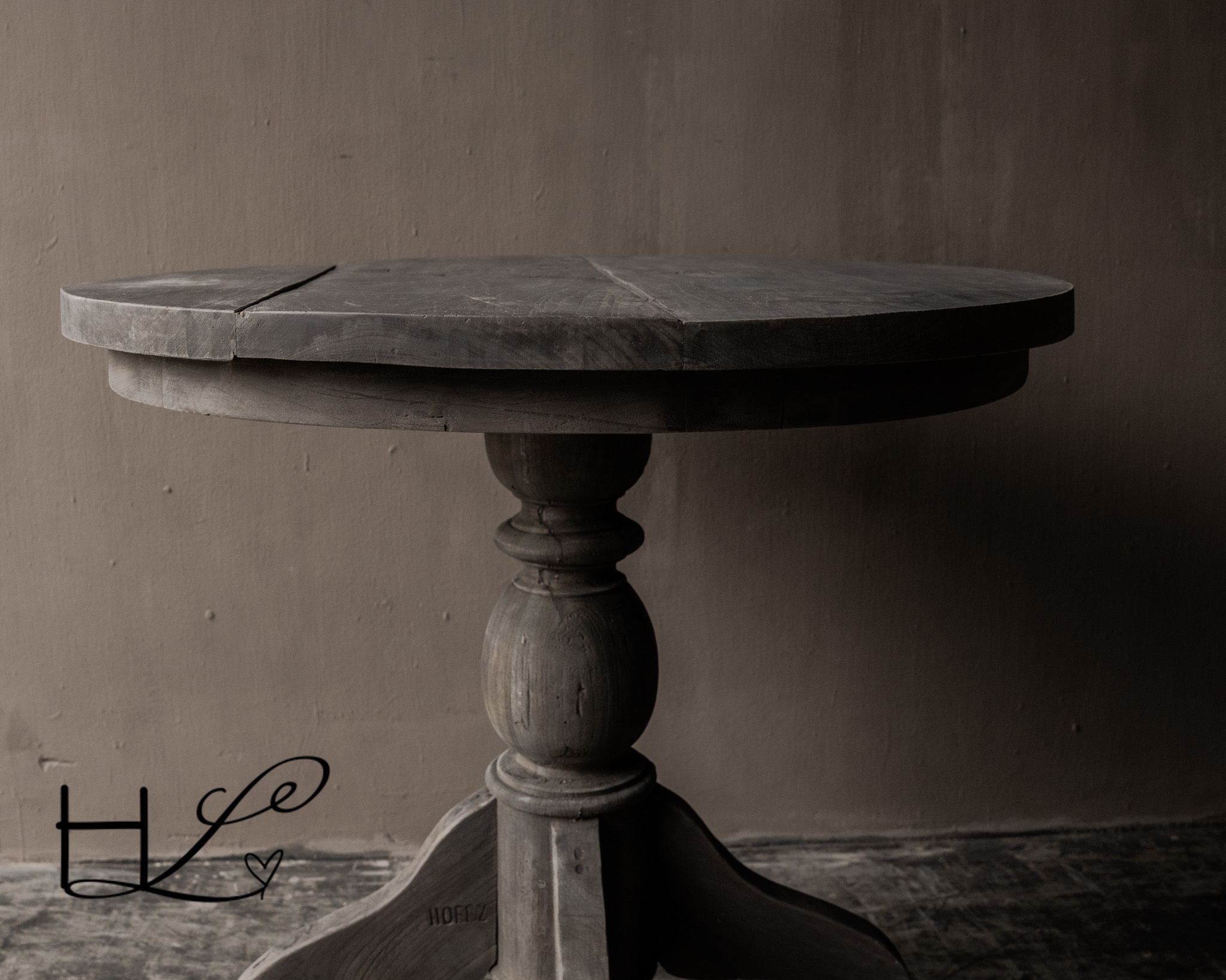 Sturdy old wooden wine table / round table HOFFZ-5