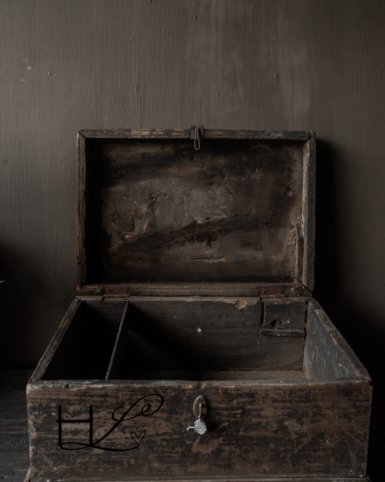 Uniek Oud Authentieke houten kistje HOFFZ-3