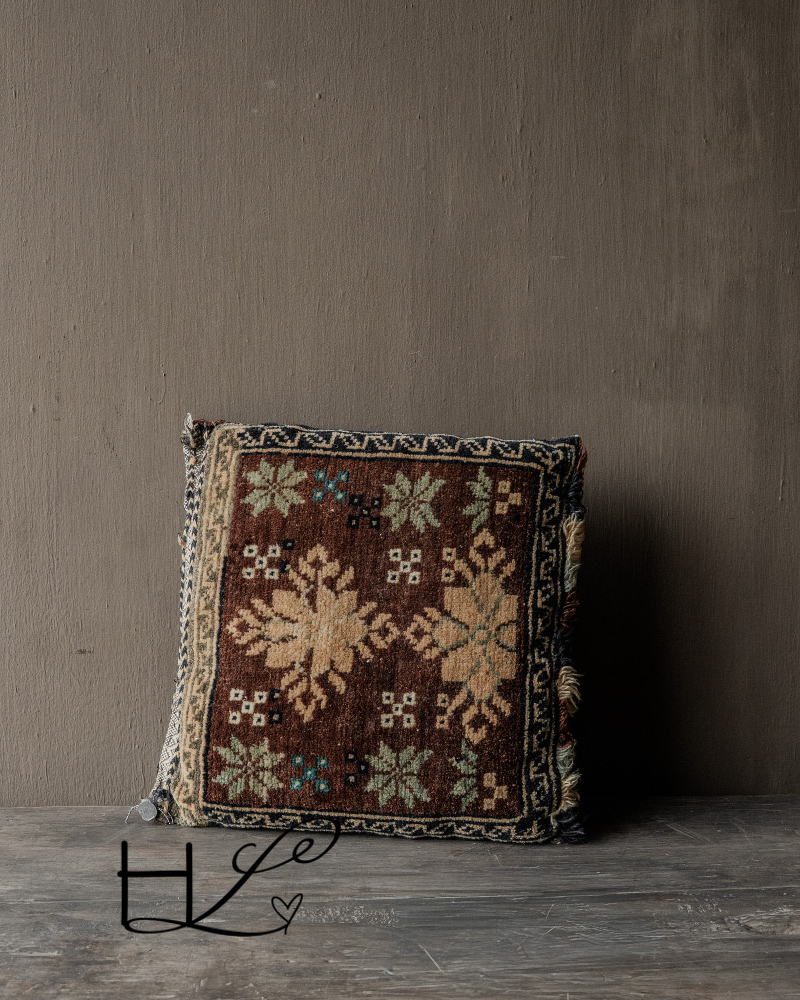 Vintage Carpet Cushion HOFFZ - Copy - Copy-1