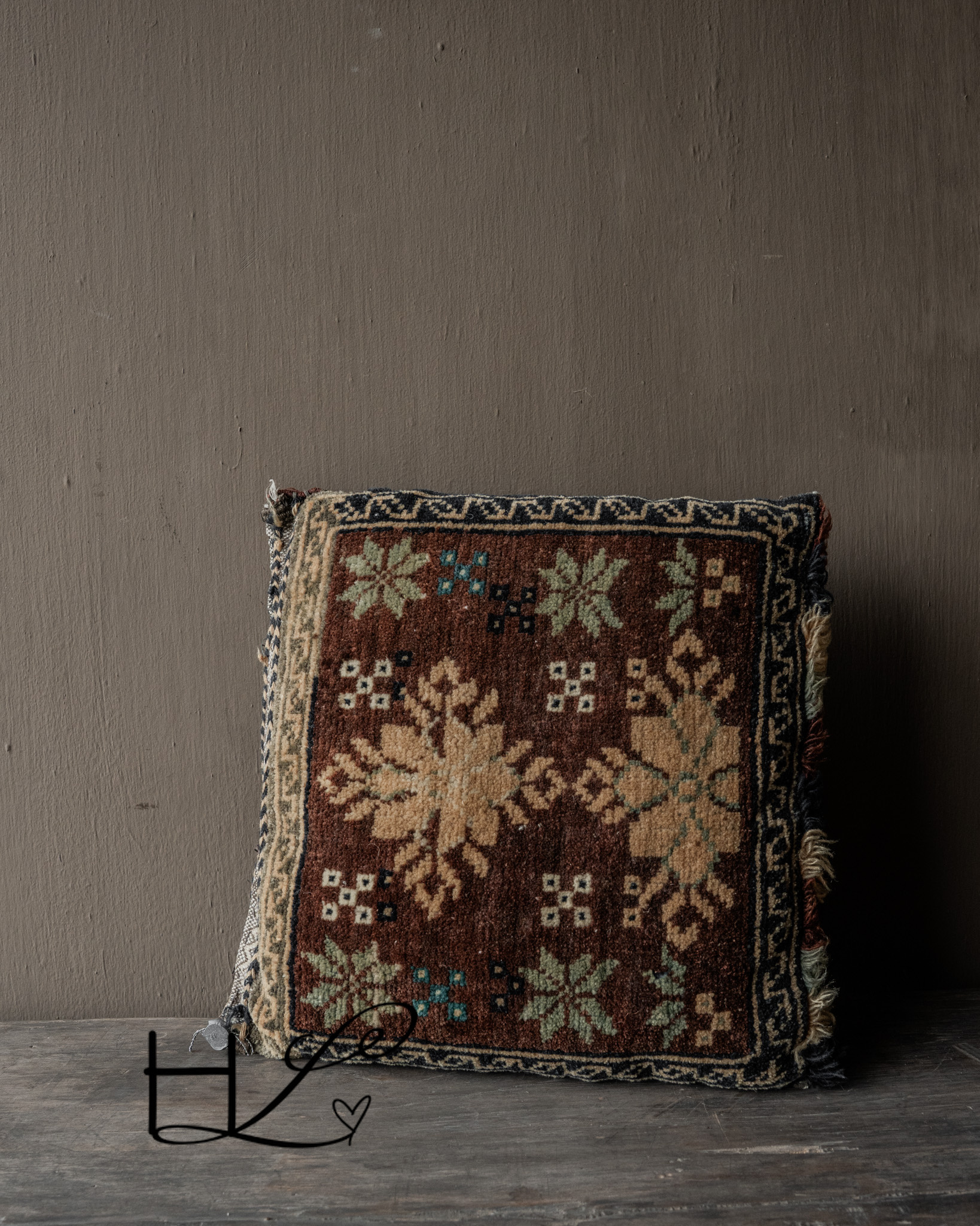 Vintage Carpet Cushion HOFFZ - Copy - Copy-2