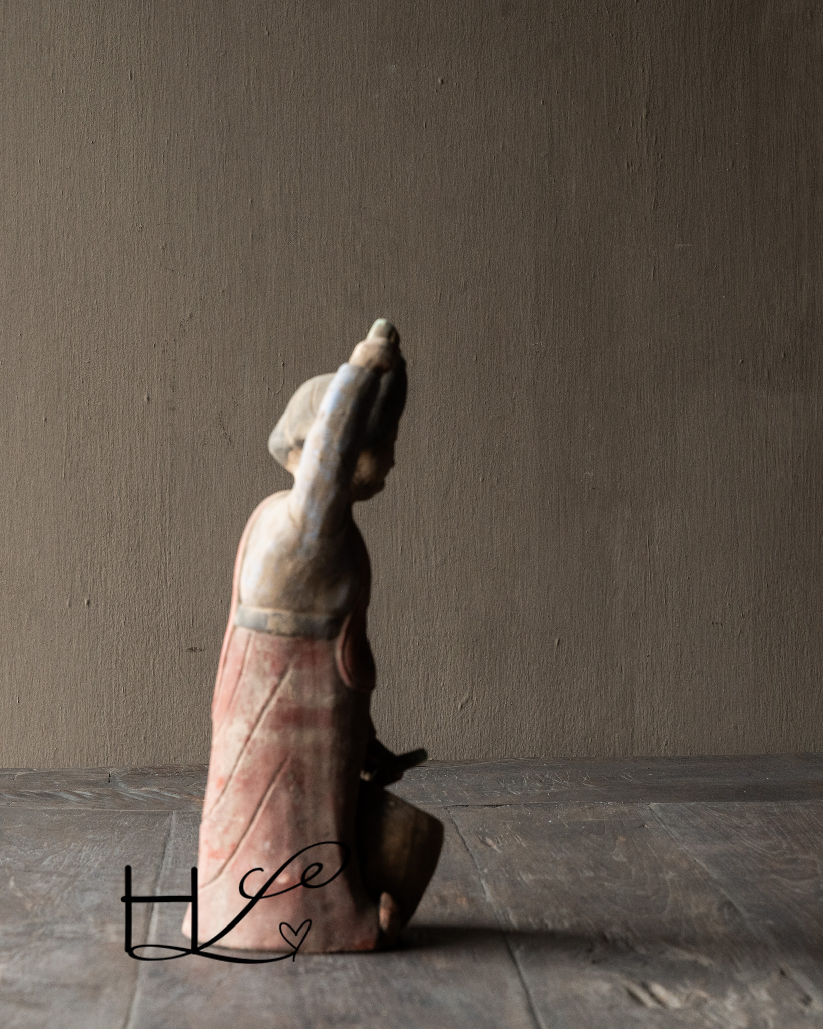 Steingutfigur Dicke Dame-2