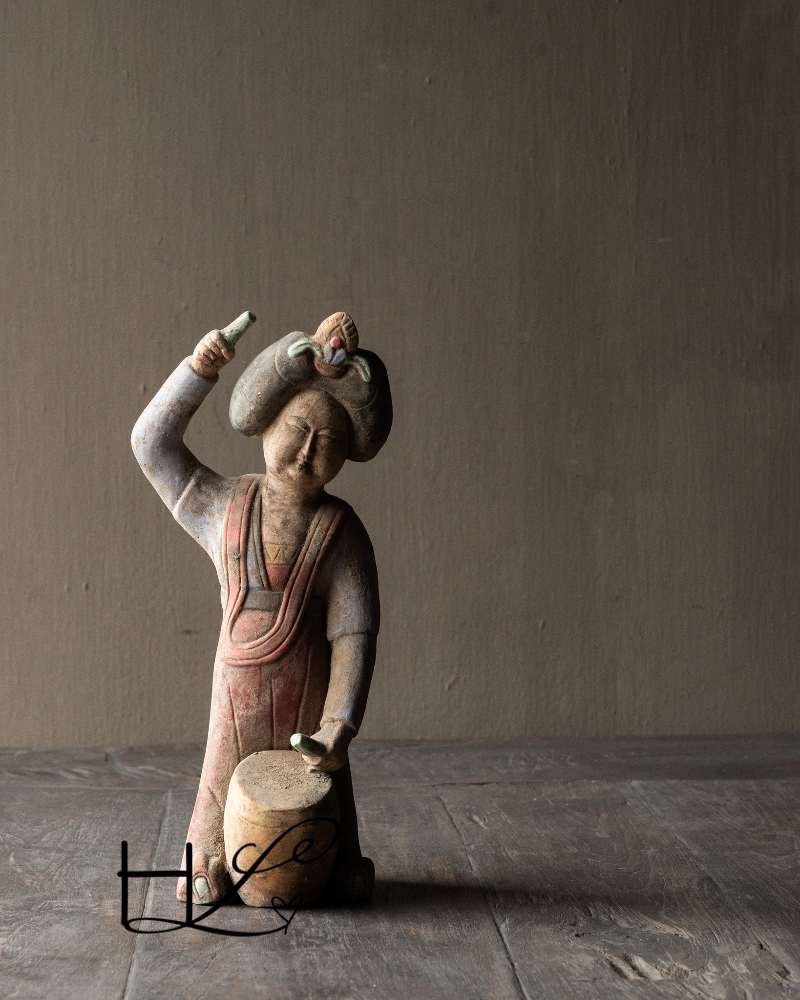 Steingutfigur Dicke Dame-5