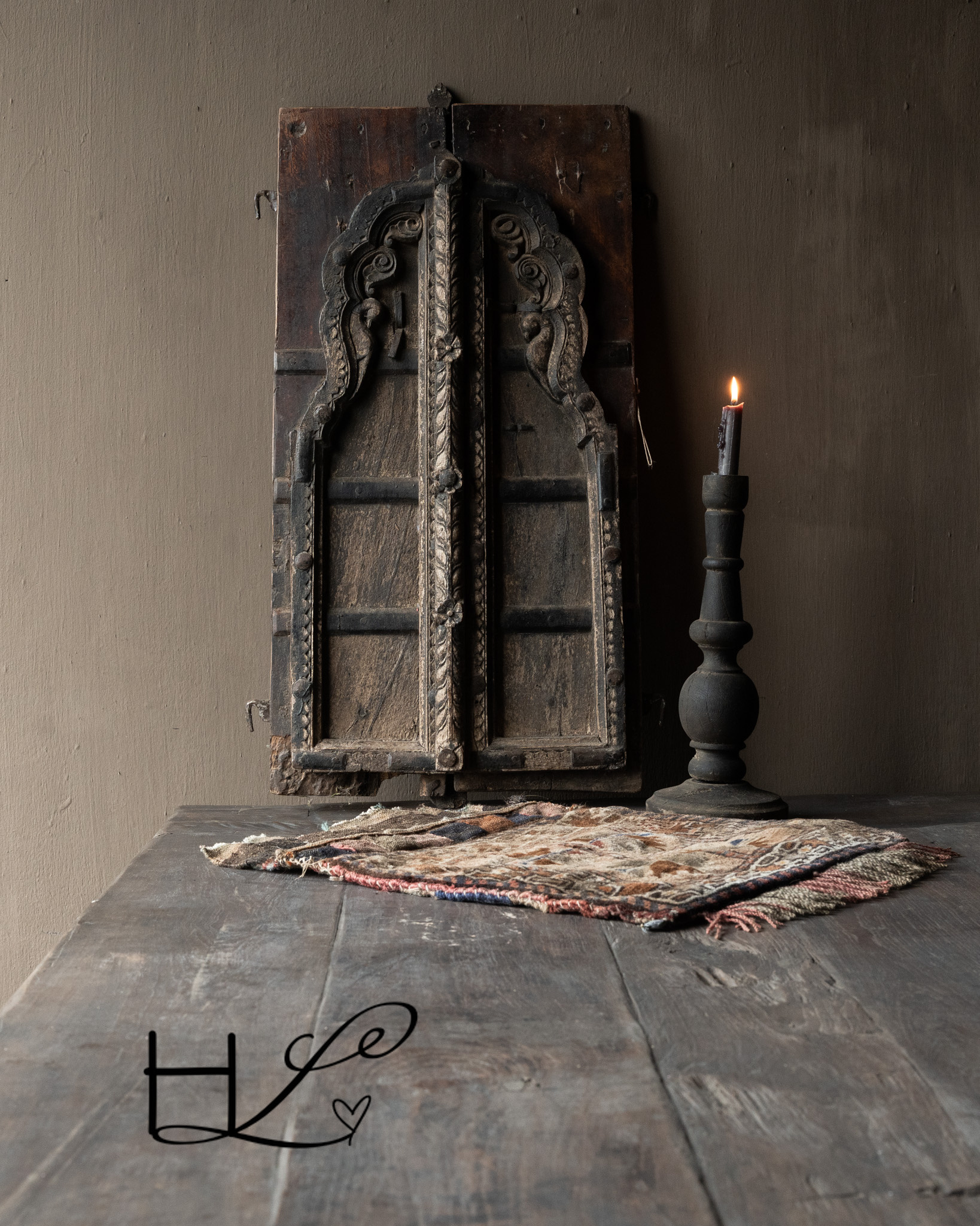 Einzigartiger, authentischer, alter indischer Holzladen-1