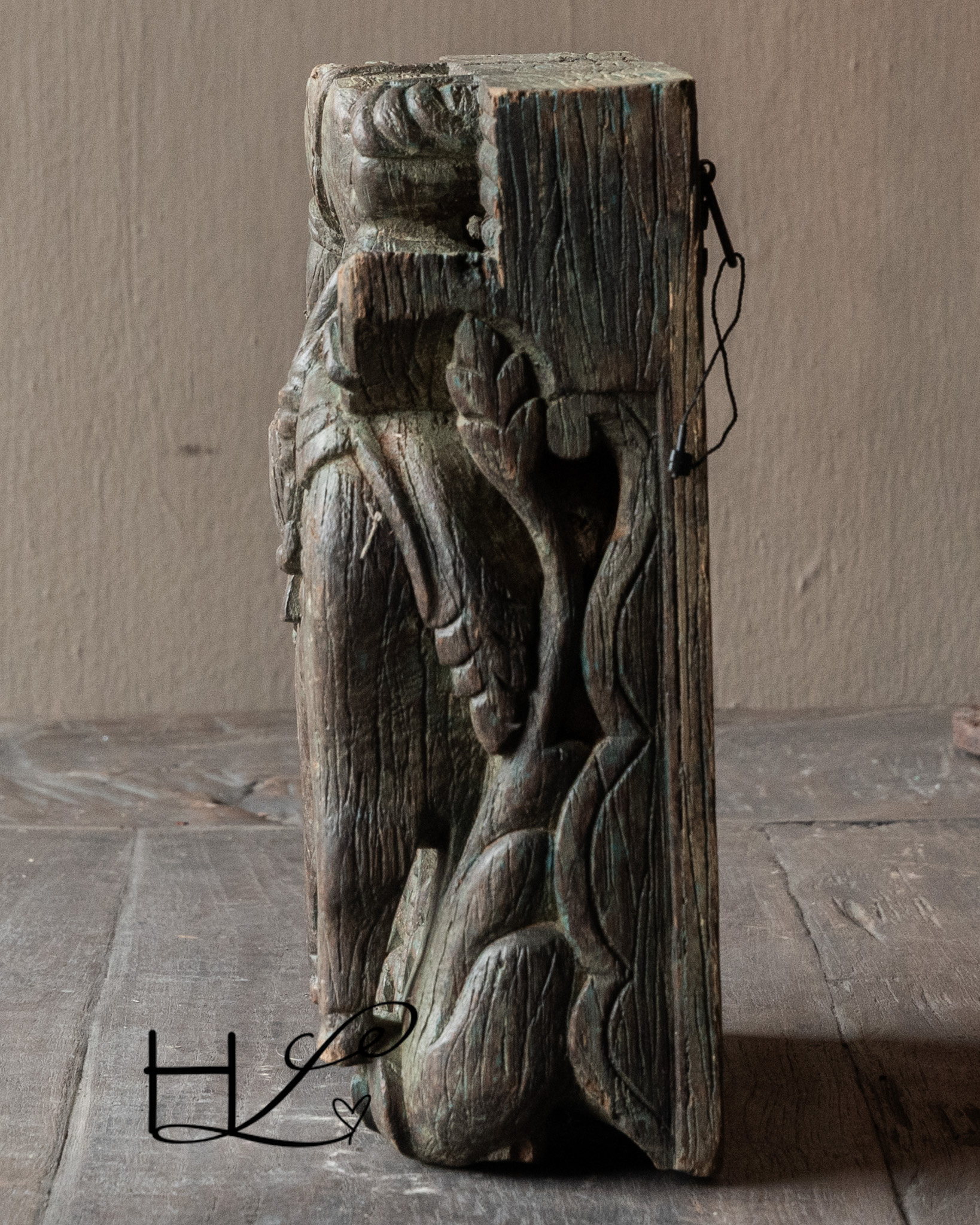 Unique hand-carved wooden ornament – India-3