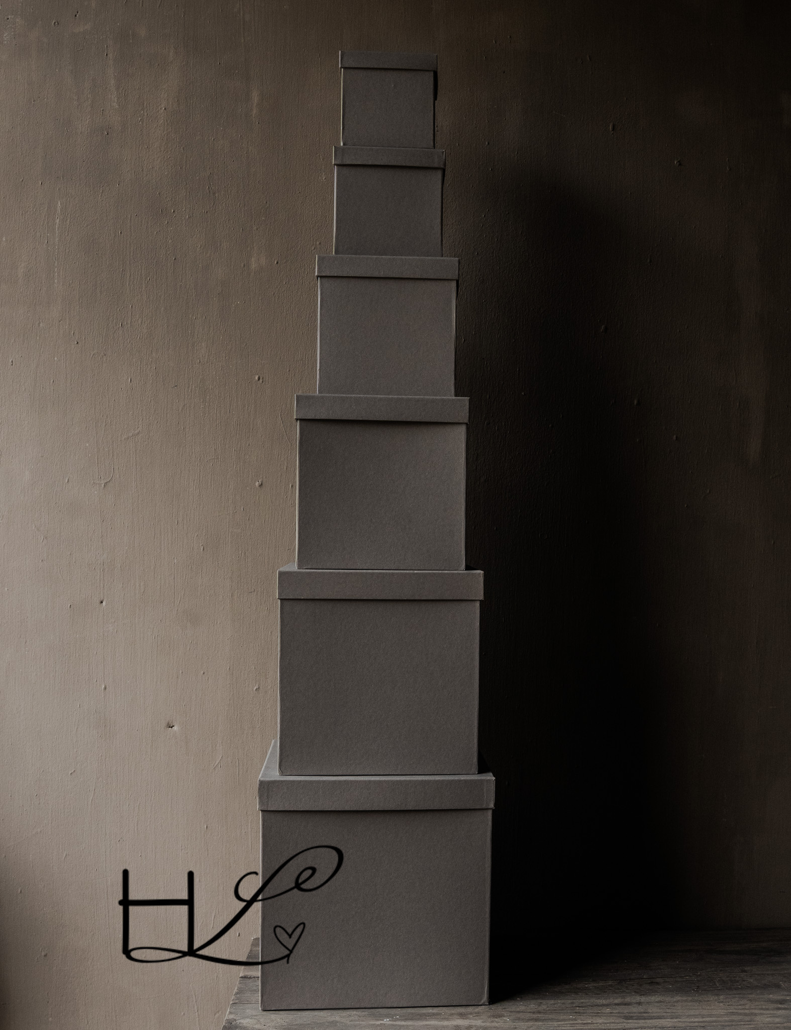 Set of six square gift boxes-2