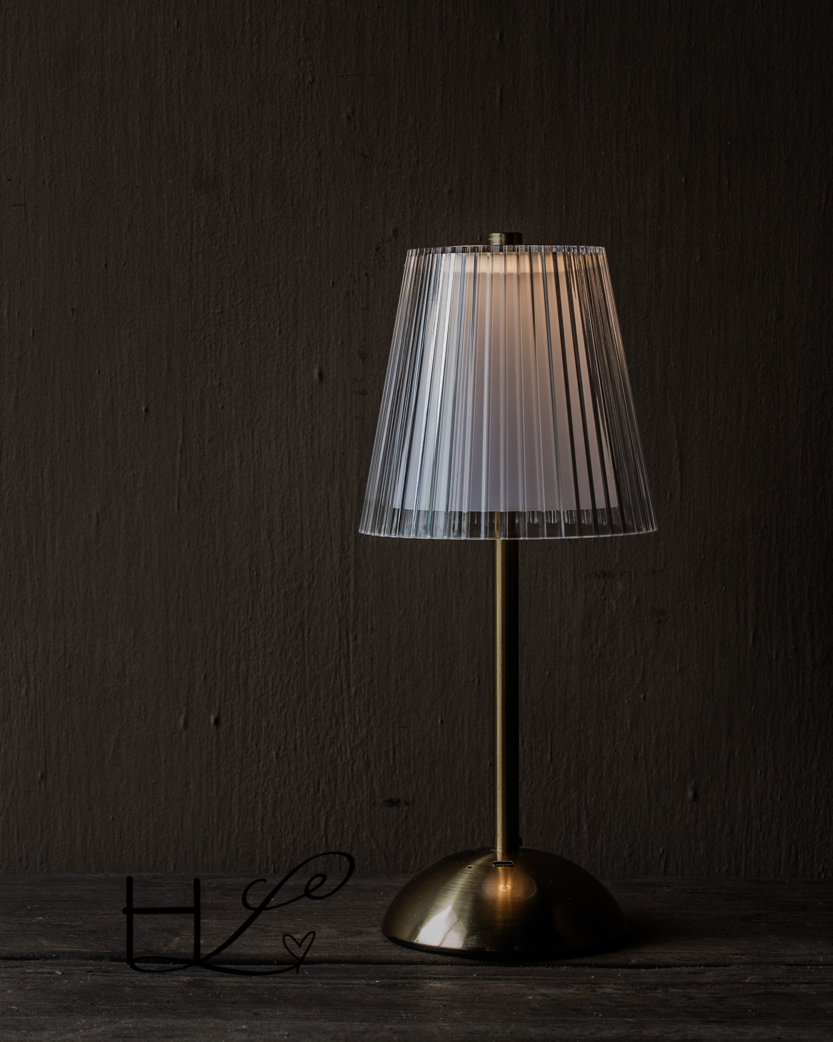 Rechargeable table lamp metal crystal-1