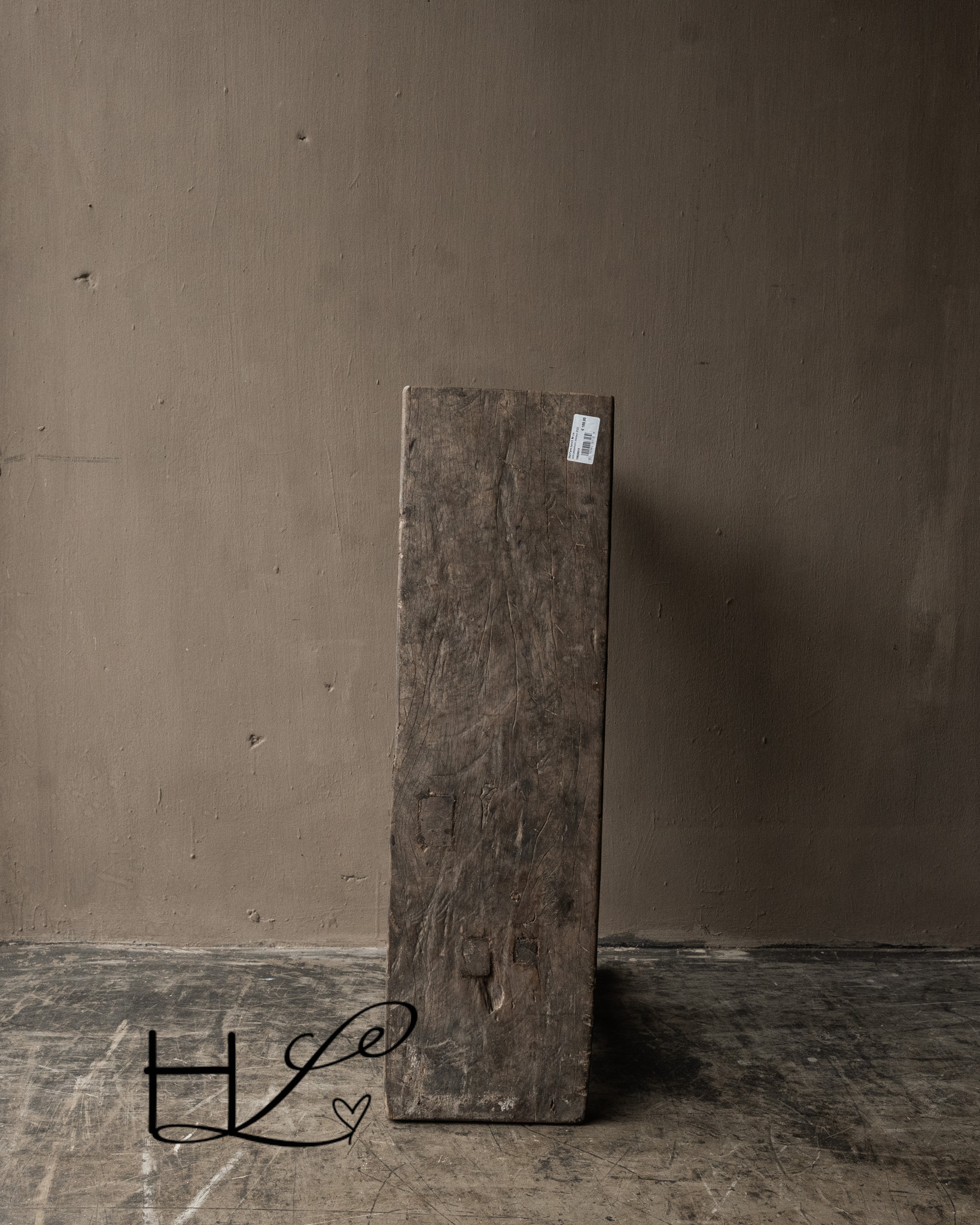 Old Farm Bench Aura Peeperkorn-3