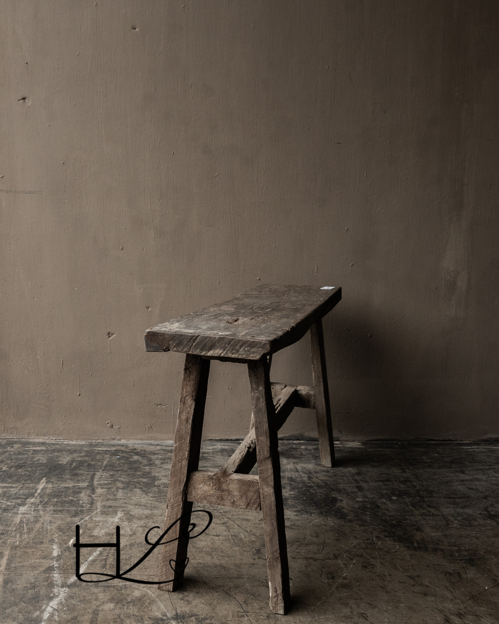 Old Farm Bench Aura Peeperkorn-4