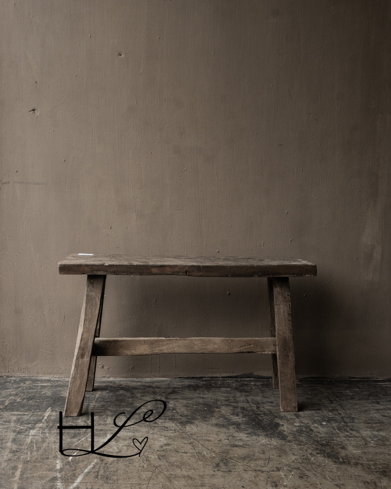 Old Farm Bench Aura Peeperkorn-6