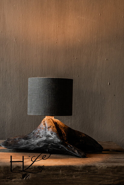 Einzigartige, handgefertigte Lampe aus Holz aus dem Torfgebiet