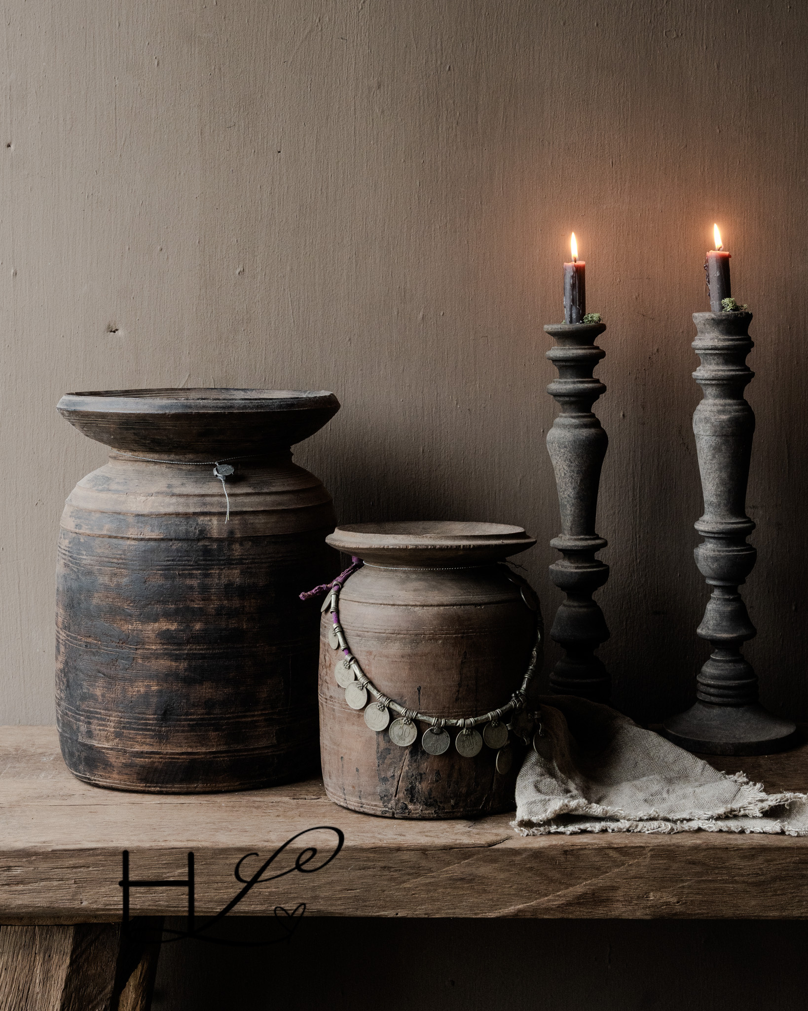 Originaler alter nepalesischer Holzkrug/Topf aus Hoffz mit Deckel-1