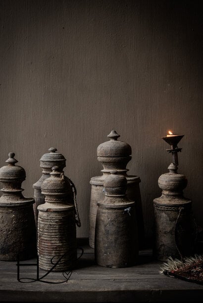 Originele Oude houten Nepalees  Kruikje  /Potje  met deksel   HOFFZ