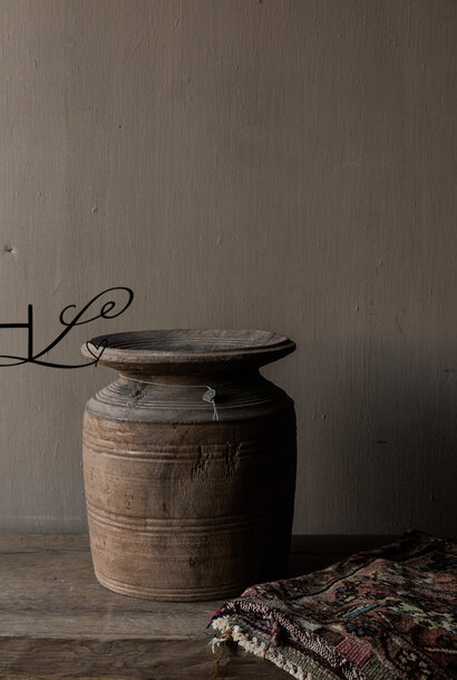 Originele Oude houten Hoffz Nepalese Kruik /Pot