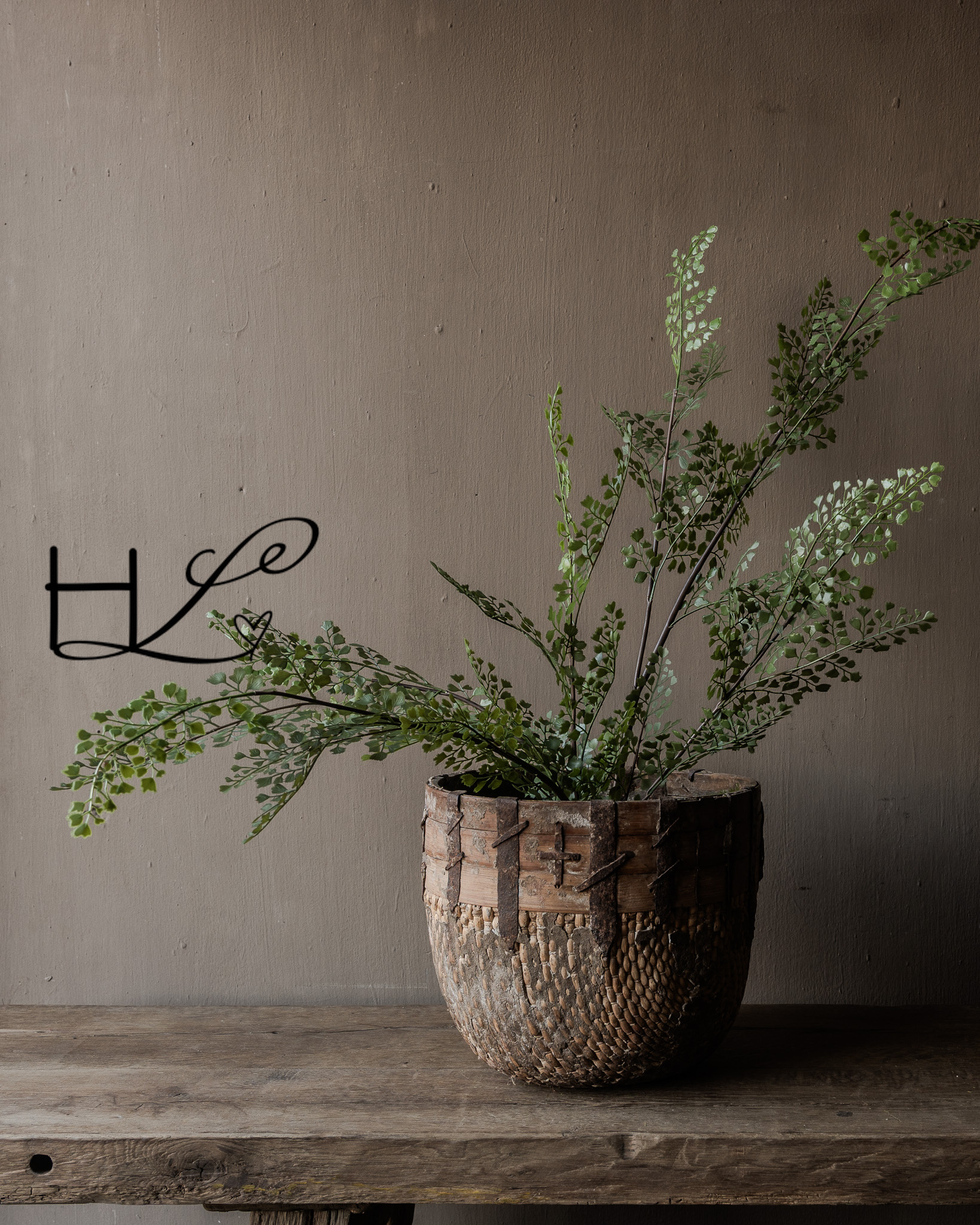 Oude Authentieke Rieten mand met houten rand-1