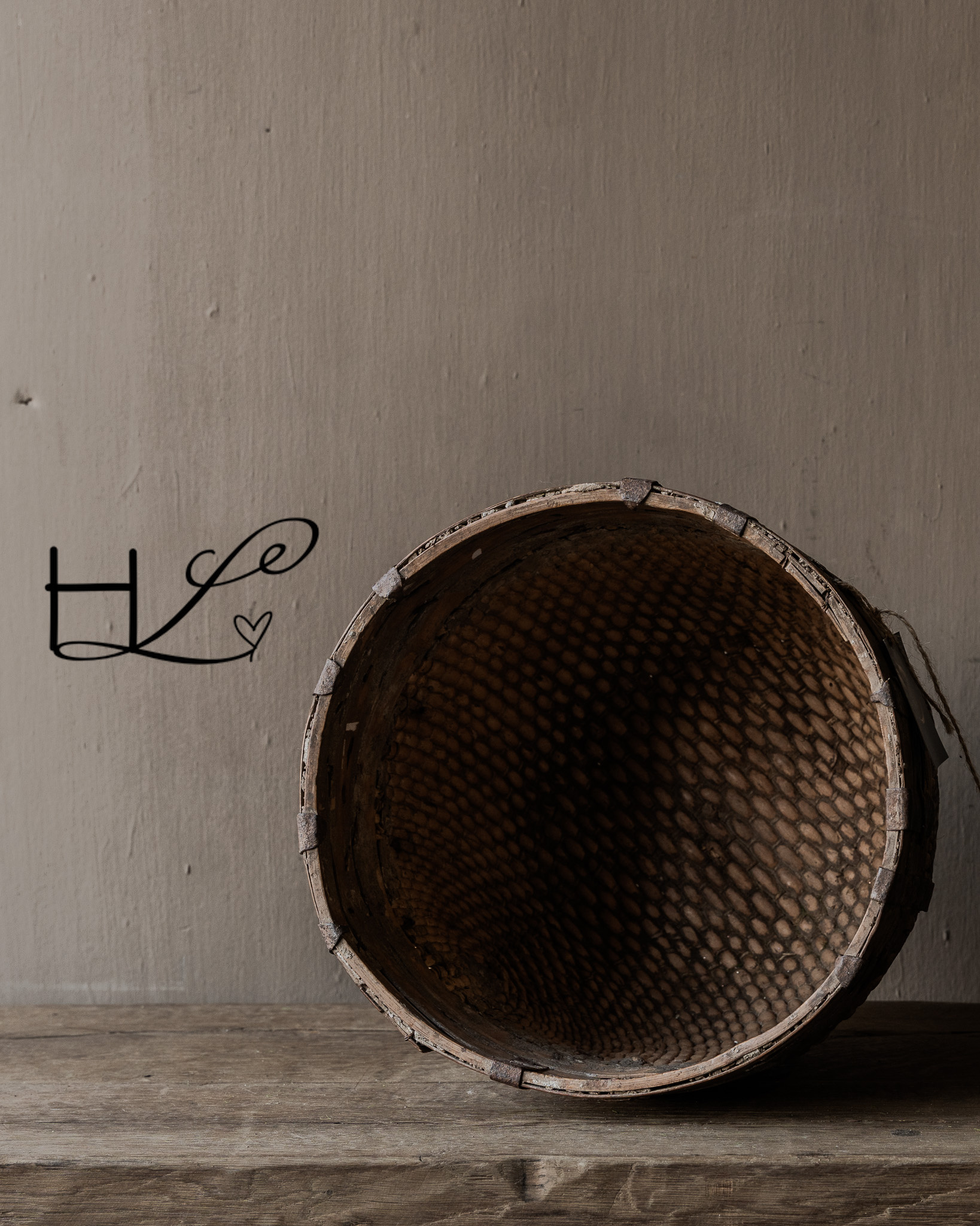 Oude Authentieke Rieten mand met houten rand-6