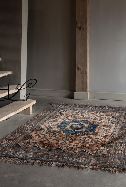 Old Persian carpet – hand-woven and weathered HOFFZ