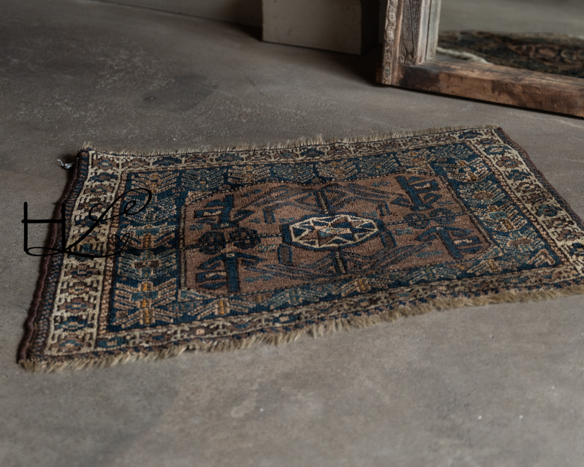 Vintage tablecloth or saddle cloth-2