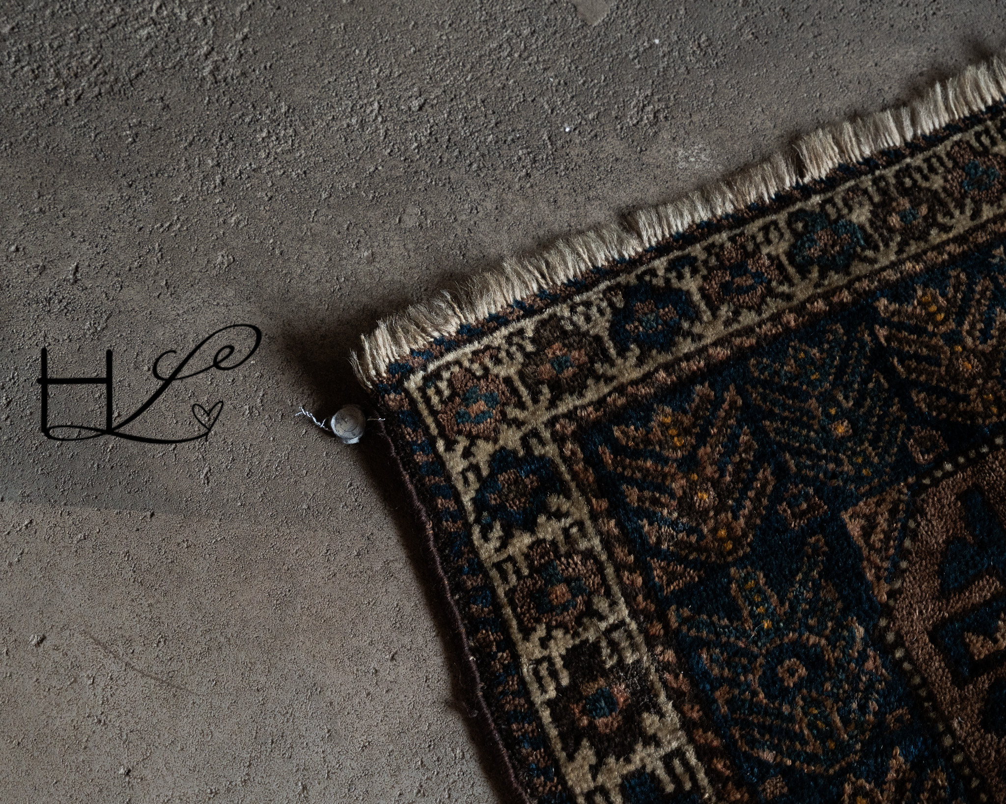 Vintage tablecloth or saddle cloth-4