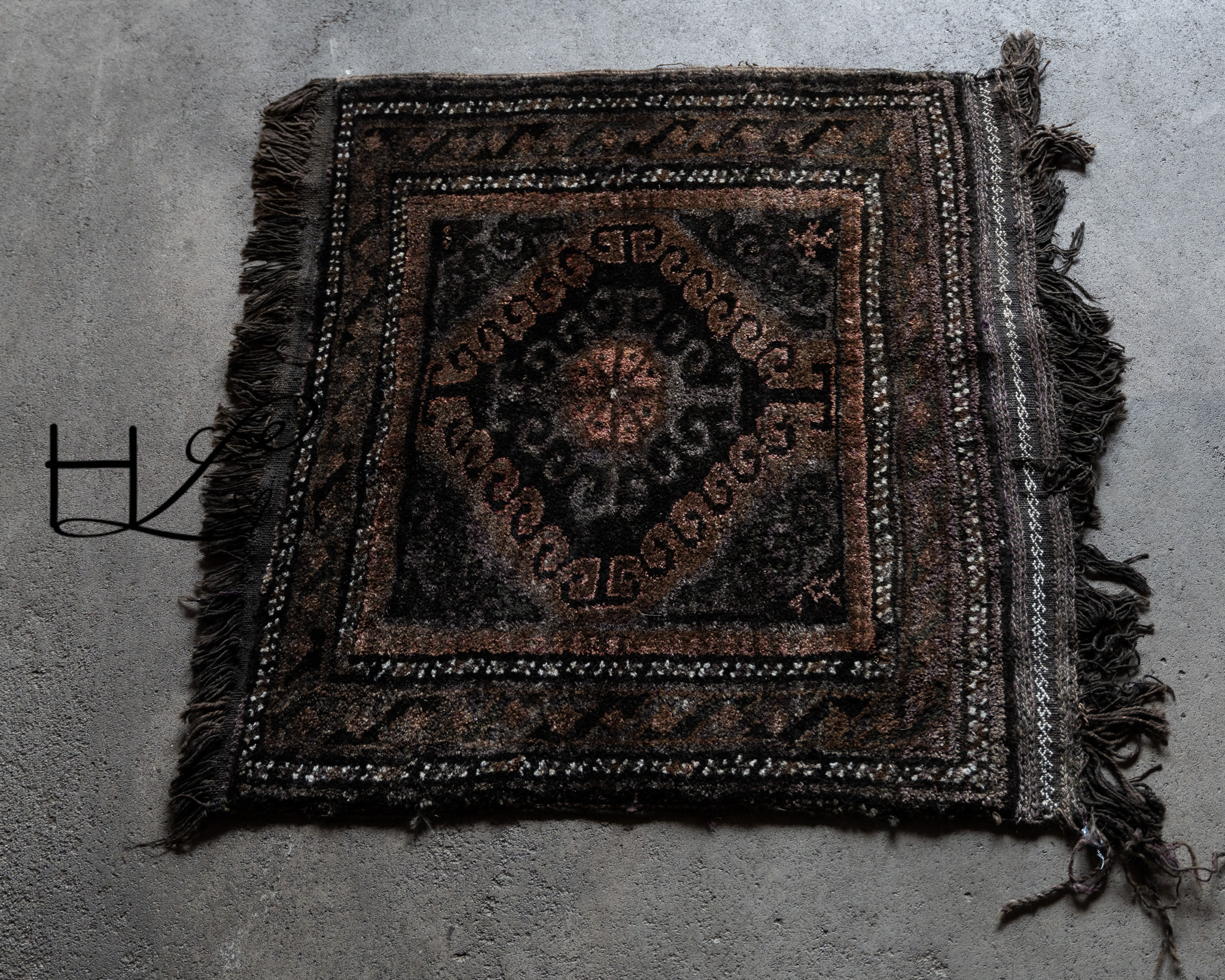 Vintage tablecloth or saddle cloth-4