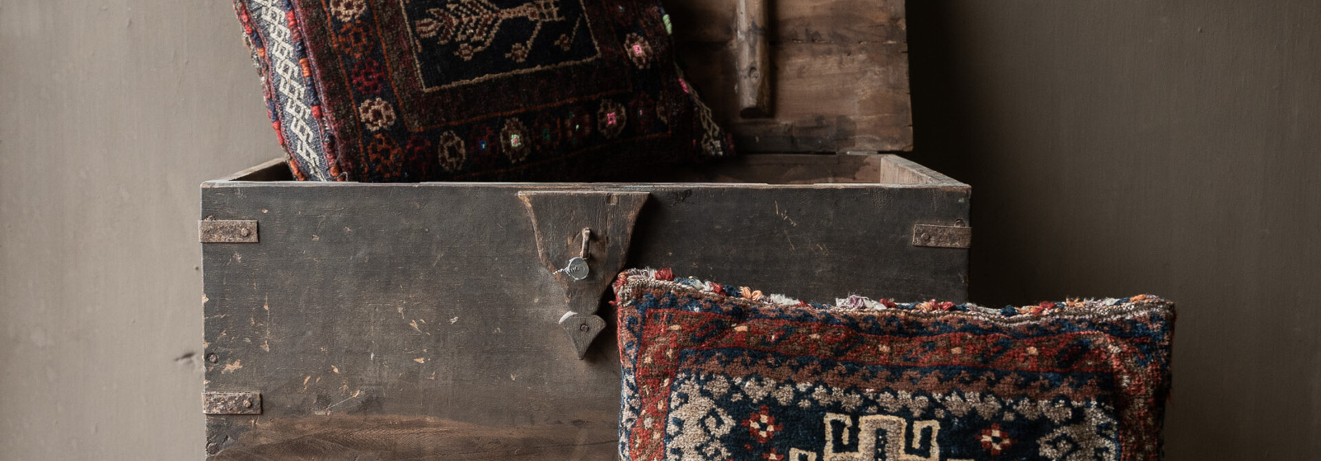 Oude Antieke Authentieke houten kist HOFFZ