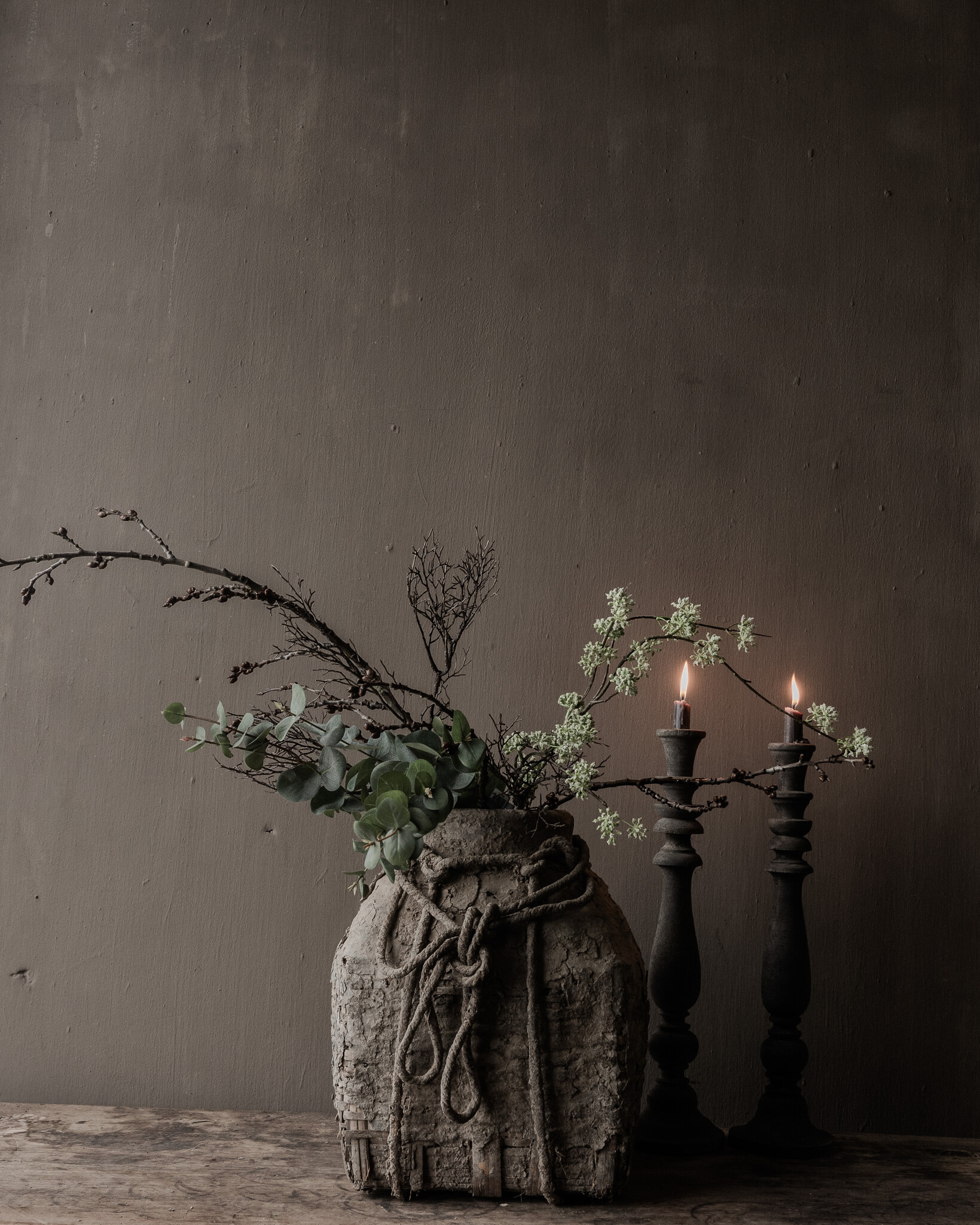 Uniek oud leem mandje /kruik-1