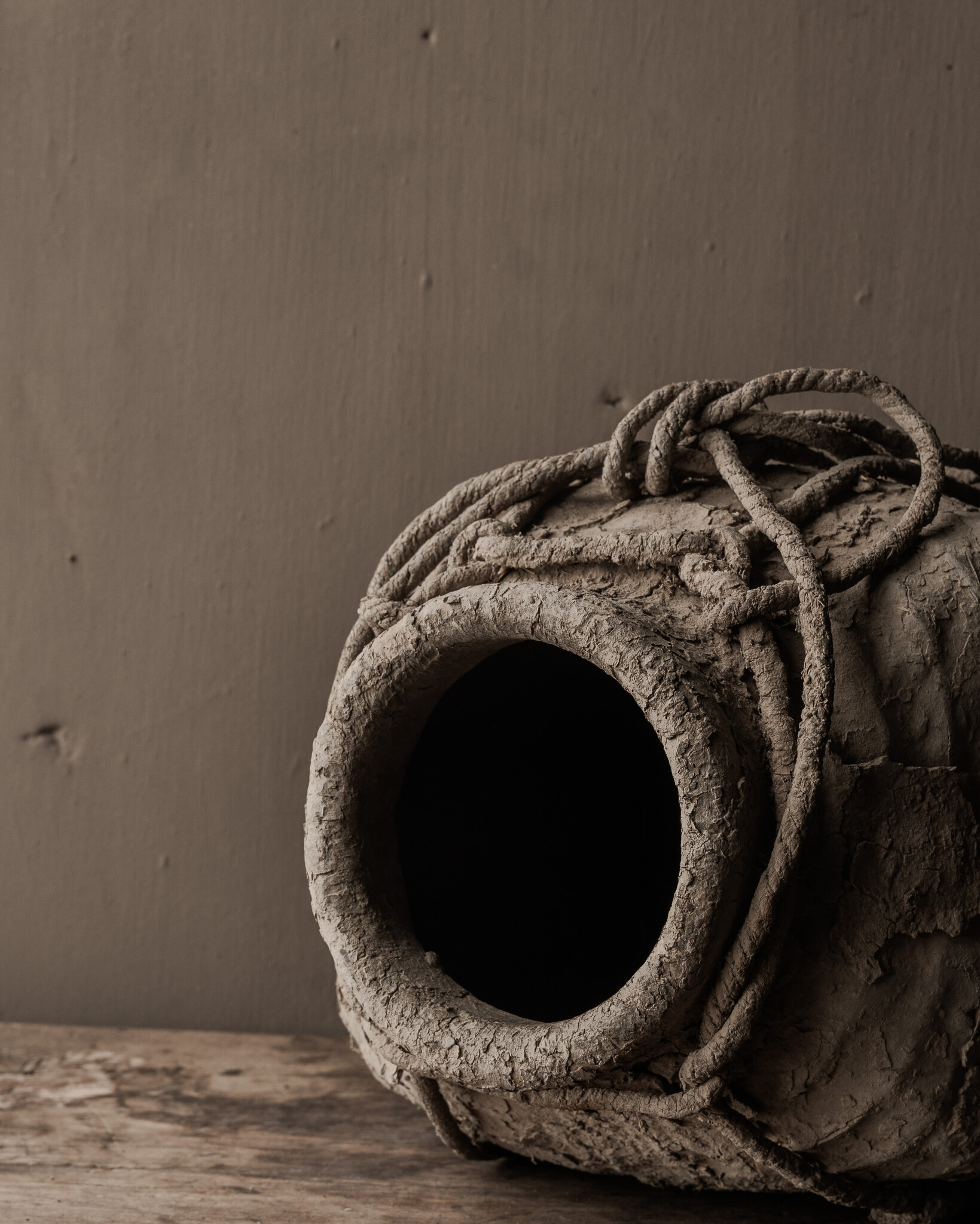 Uniek oud leem mandje /kruik-7