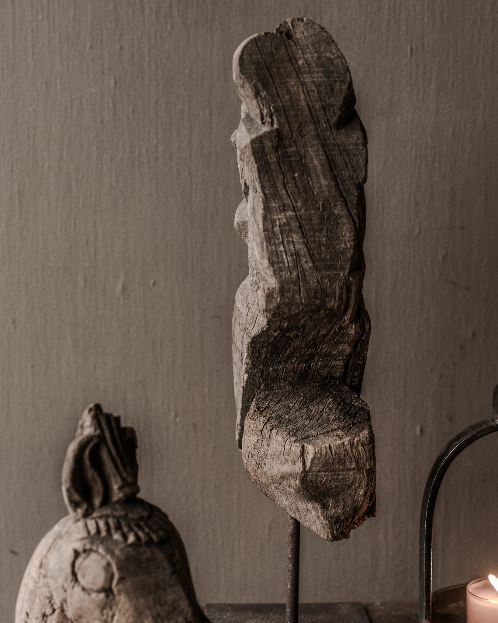 Authentiek uniek houten paardje op ijzeren standaard-3