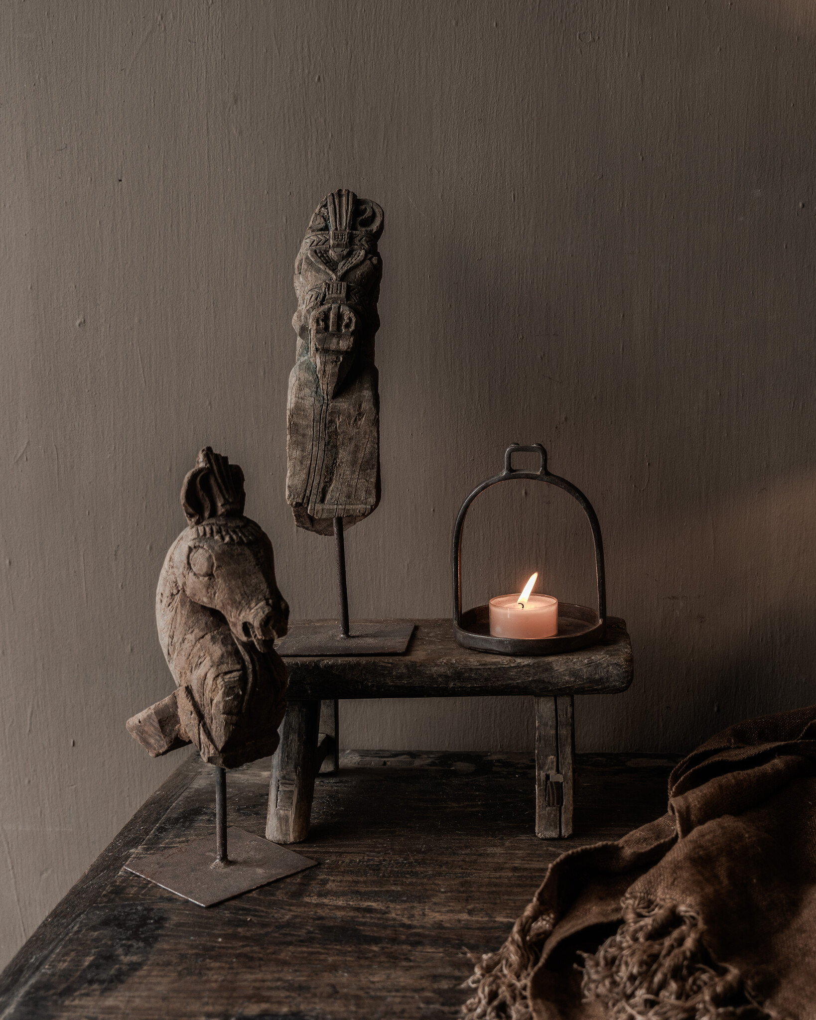 Authentiek uniek houten paardje op ijzeren standaard-5