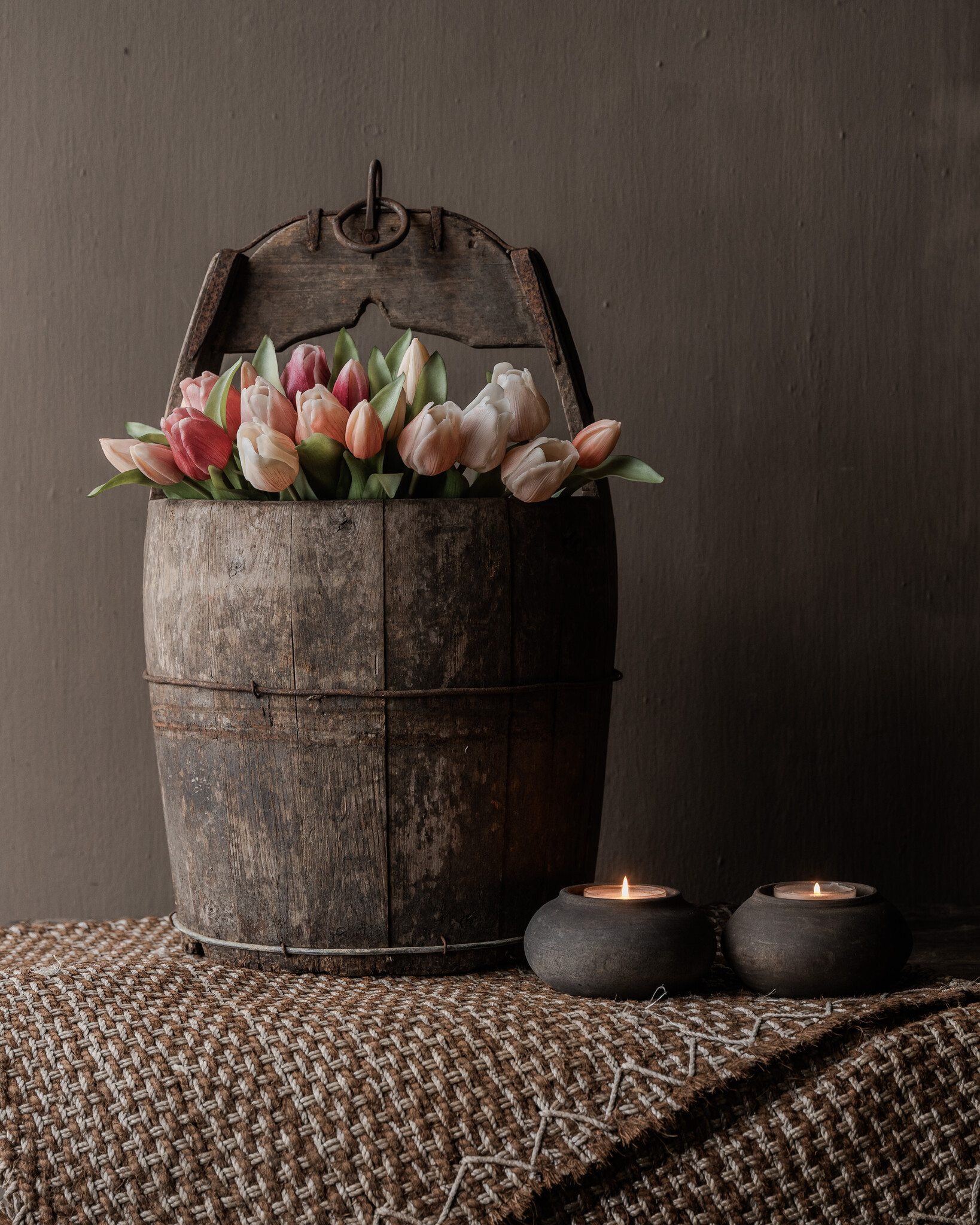 Authentieke oude houten emmer-1