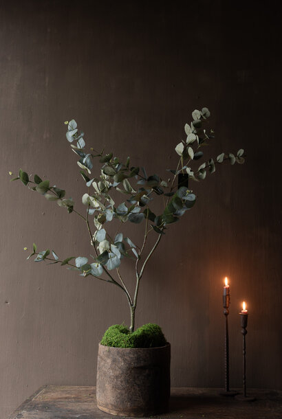 alter nepalesischer Holztopf