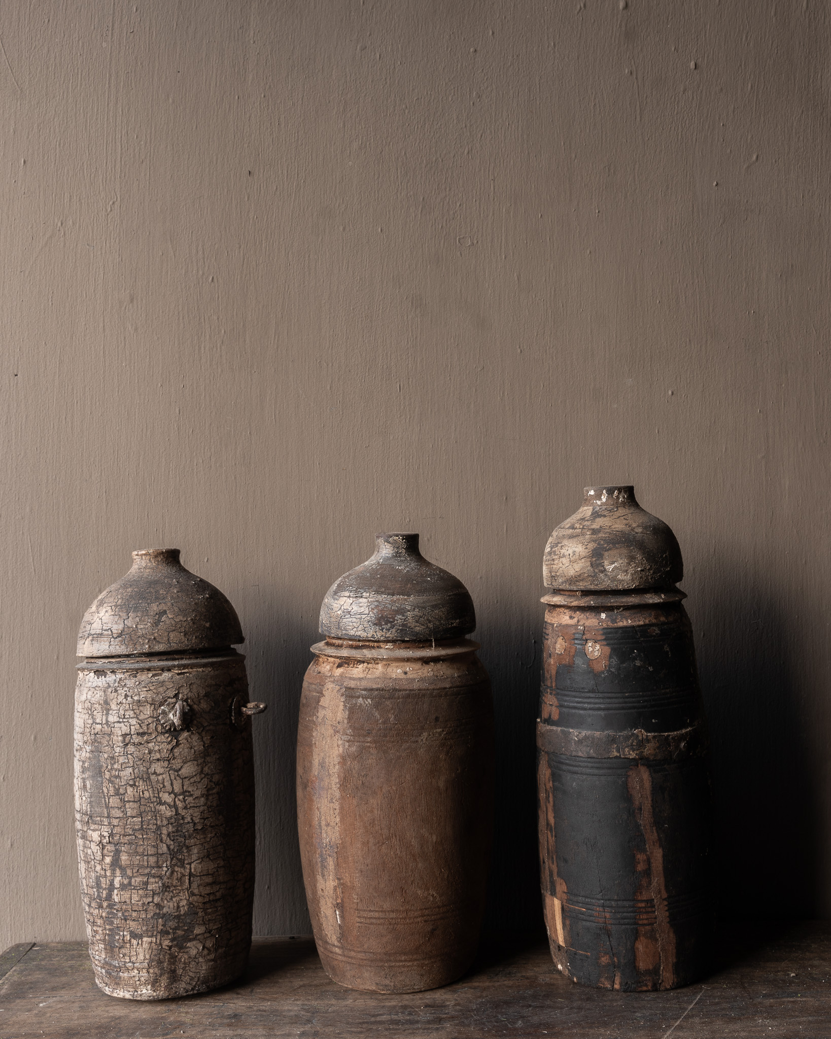 Nepalesischer alter Holztopf, Krug mit Deckel-2