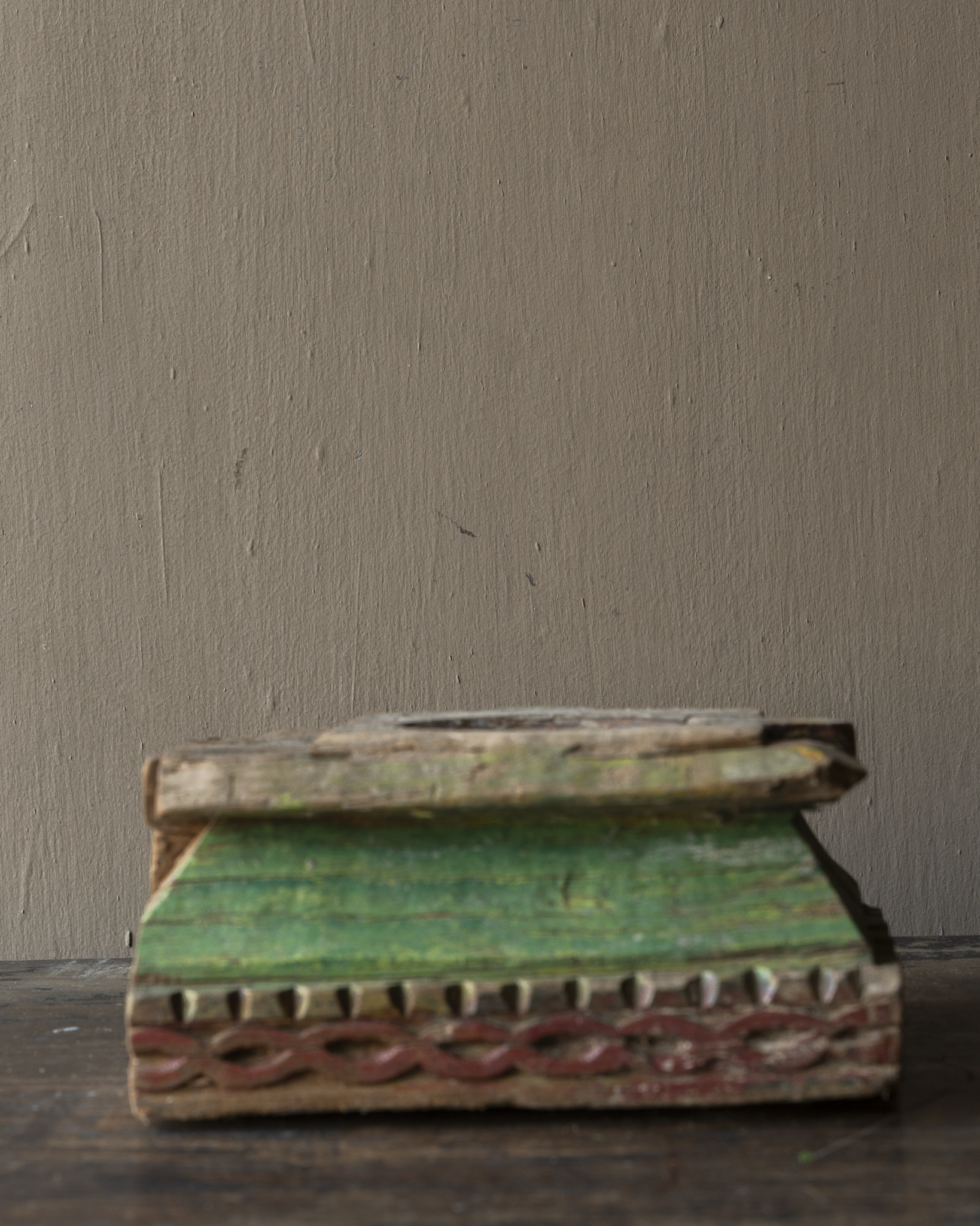 Authentischer Kerzenständer aus Holz mit Fuß – Ibiza-Stil-4