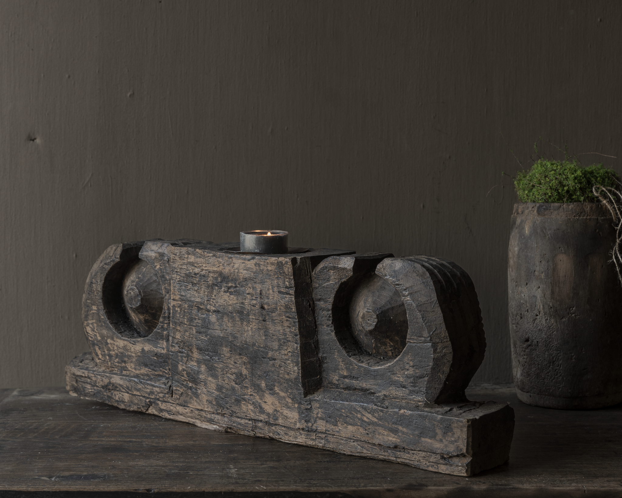 Aura Peeperkorn wooden ornament candlestick-3