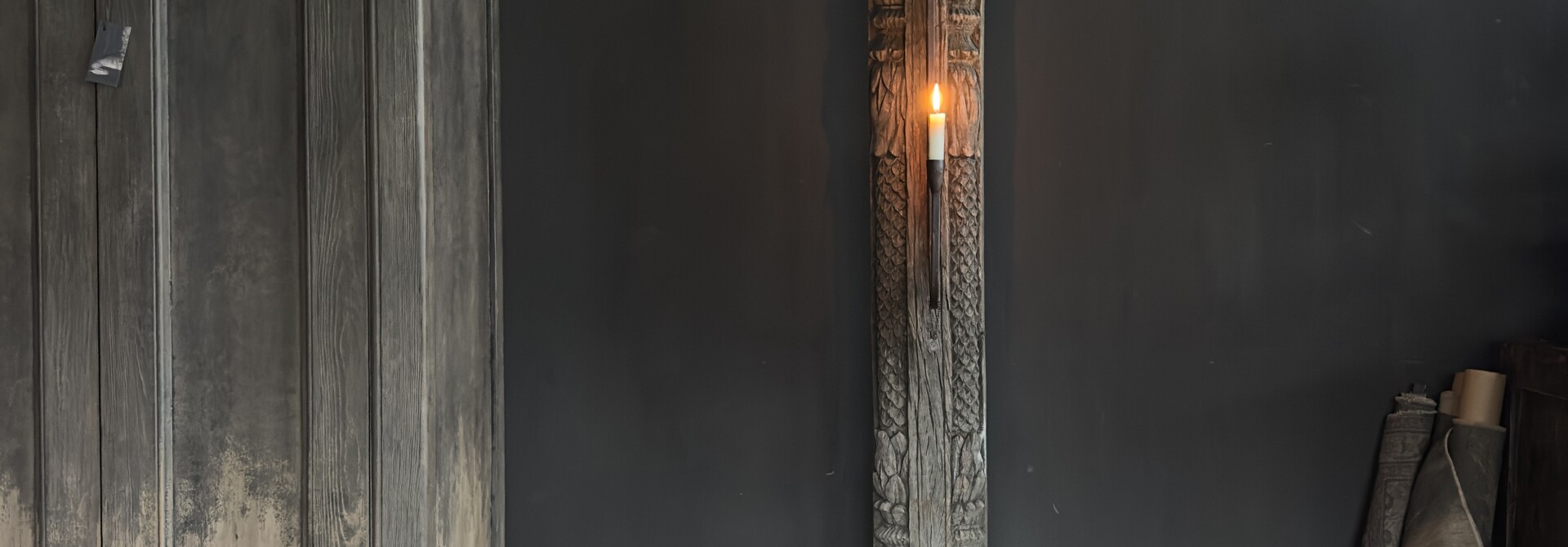 Schönes, robustes, grob gewebtes Kissen (Getreidesack)