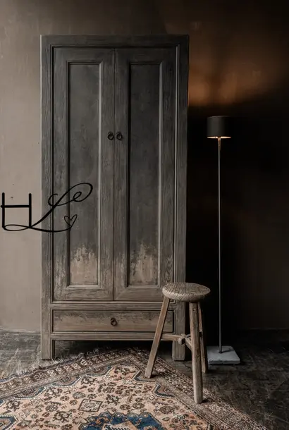 Prachtig Stoer Landelijk oud houten tweedeurs kast Luksa