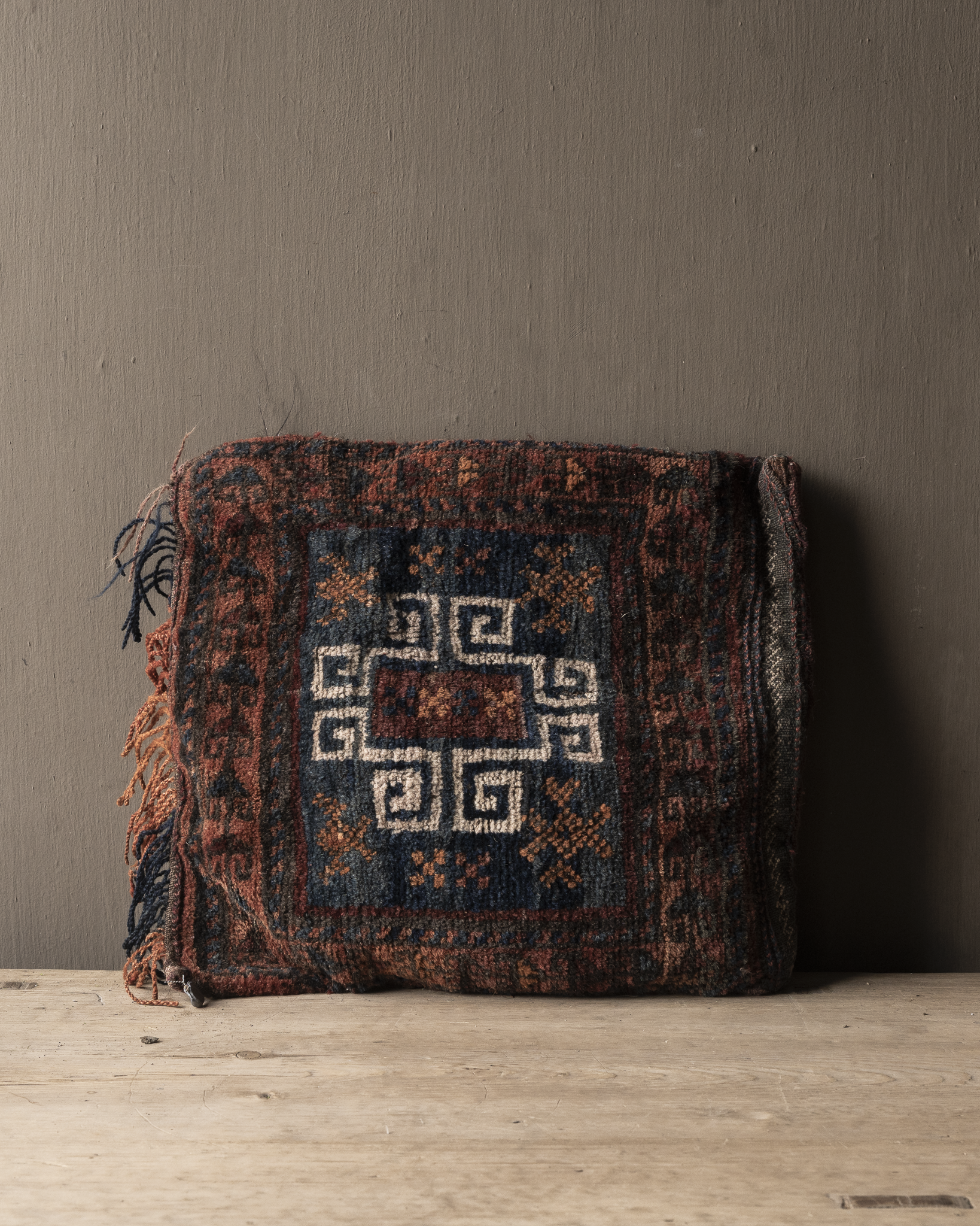 Vintage Carpet Cushion HOFFZ-2