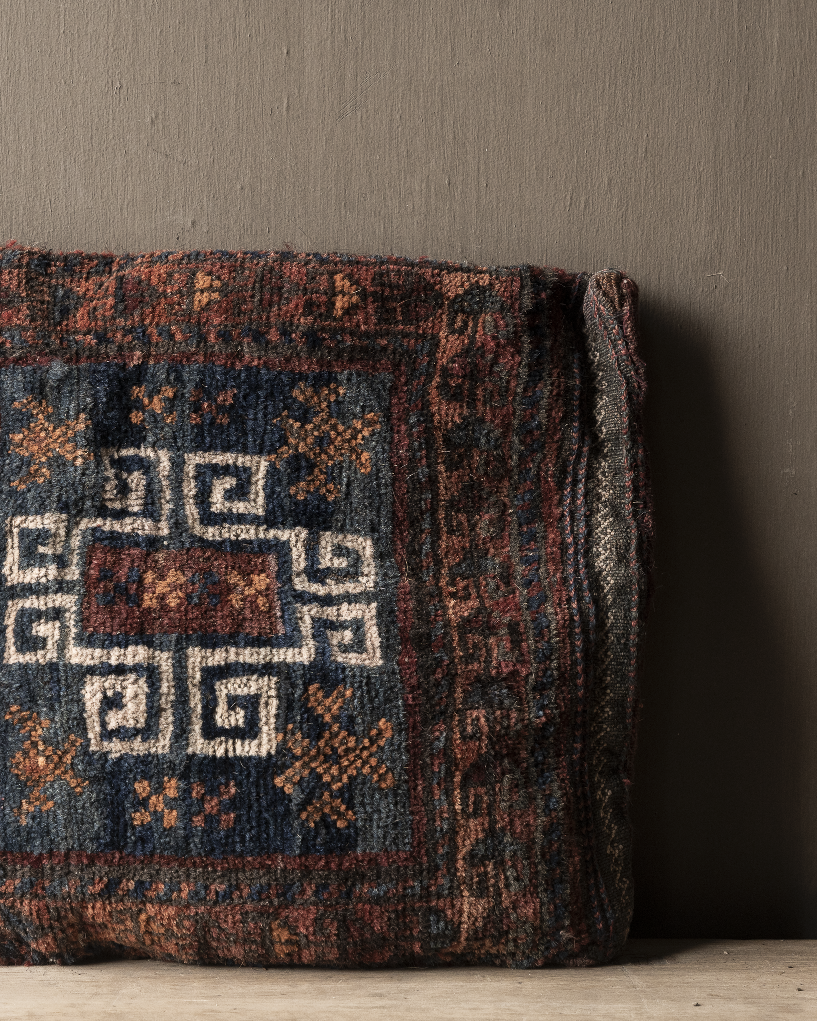 Vintage Carpet Cushion HOFFZ-3