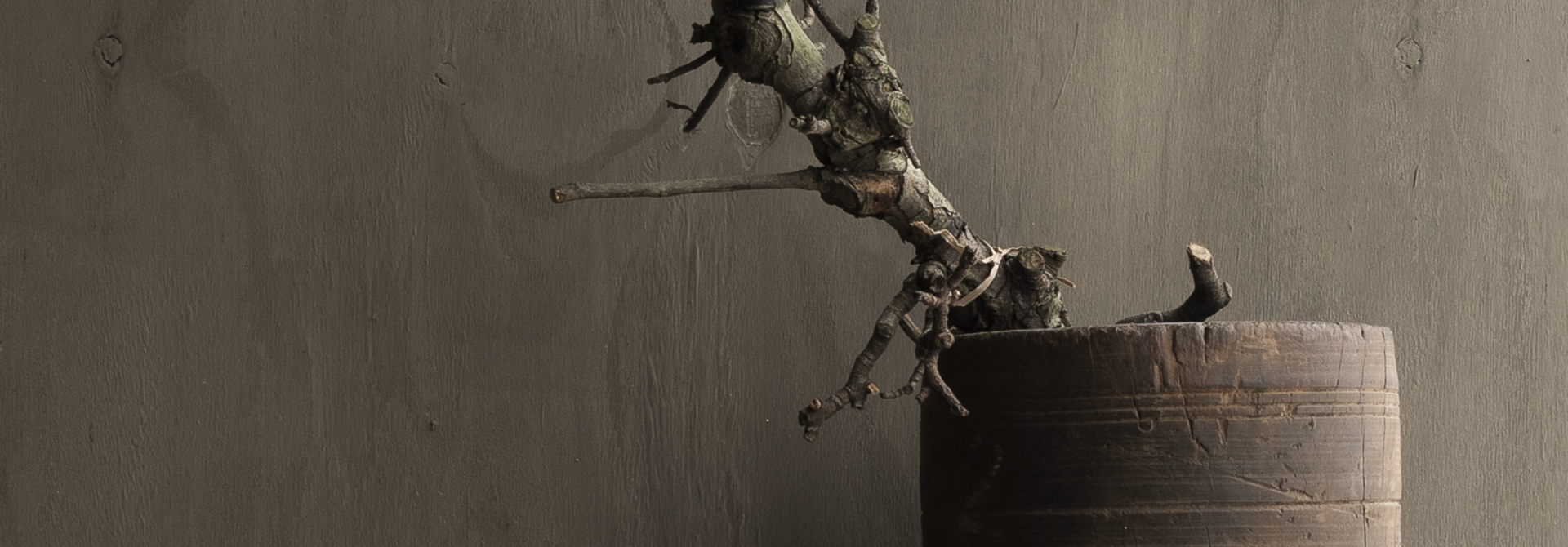 Robuster alter Holzmörser / Topf – HOFFZ