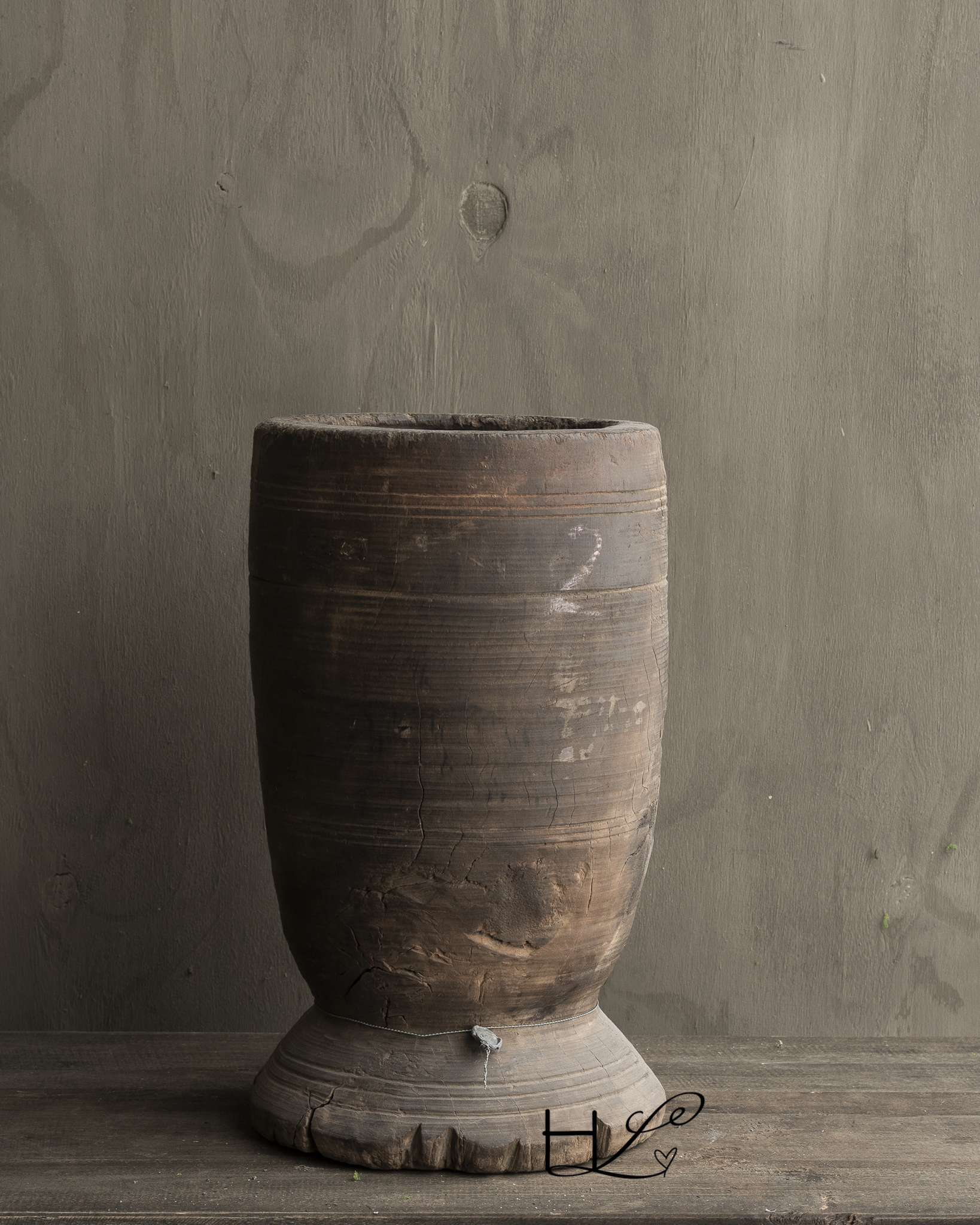 Robuster alter Holzmörser / Topf – HOFFZ-4