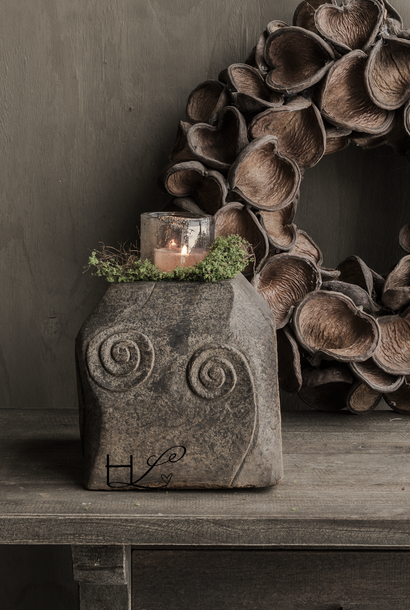 Oude Authentieke Houten Poer – unieke sokkelkandelaar