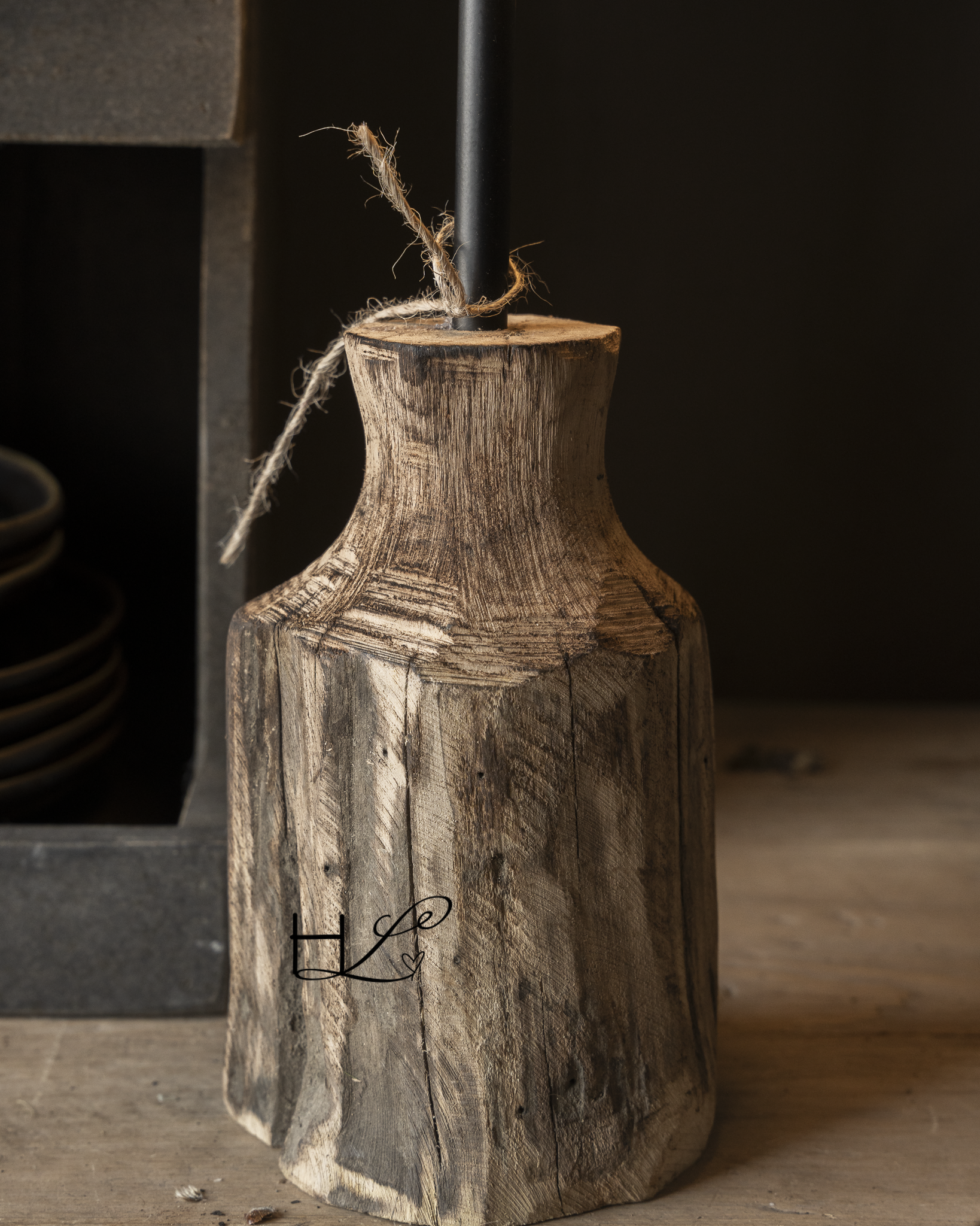 Stoere Houten Tafellamp – ca. 15 × 15 × 41 cm -2